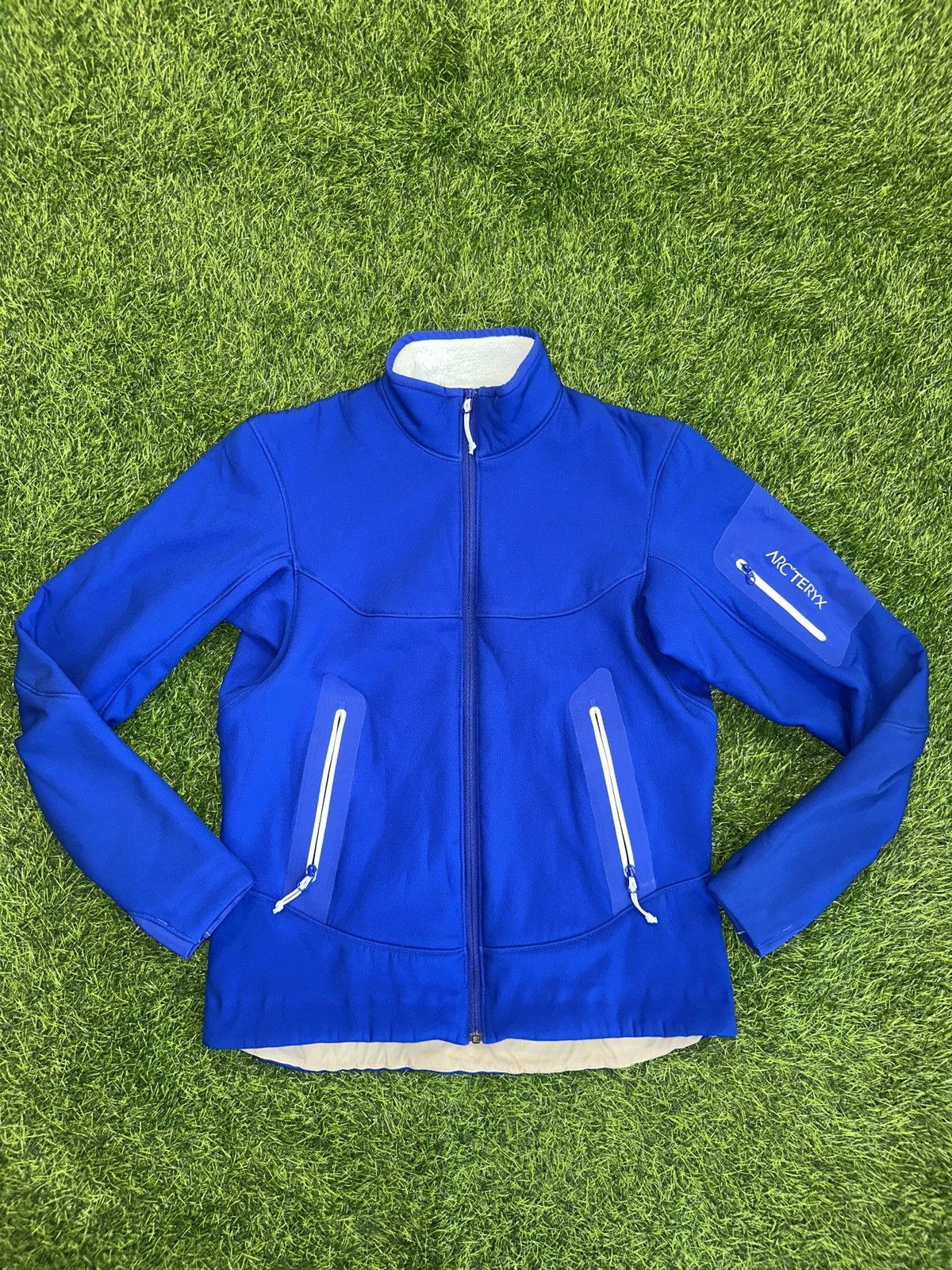Arc'teryx Vintage arcteryx zip up jacket size WOMENS M 8-10 Size M / US 6-8 / IT 42-44 - 1 Thumbnail