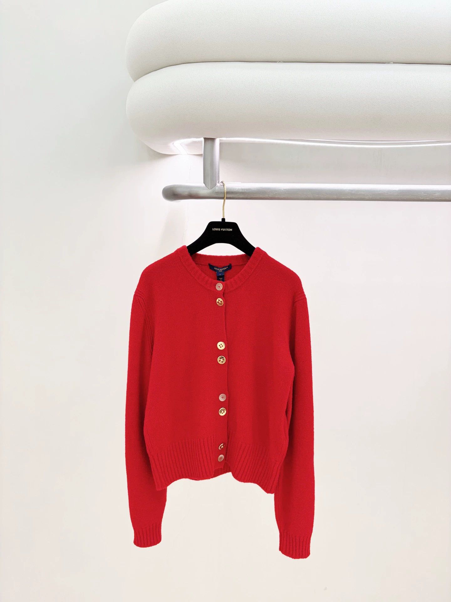 Louis Vuitton LV red cashmere cardigan L Size L / US 10 / IT 46 - 1 Thumbnail