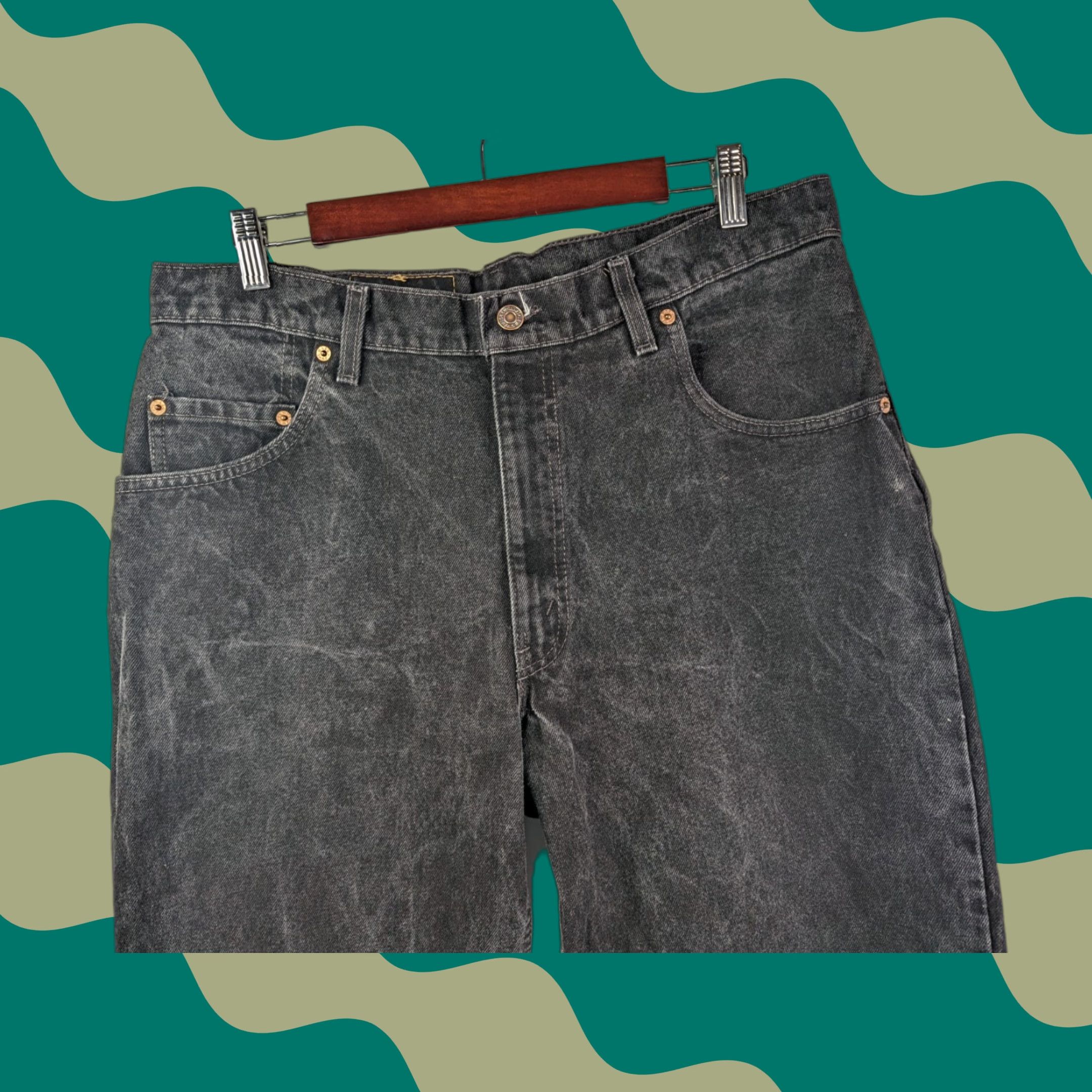Levi's VINTAGE Levi's 560 Jeans Men's 36x30 Black Distressed 90s Y2K Tapered Relaxed Denim 5-Pocket Logo Jeans Size US 36 / EU 52 - 1 Thumbnail