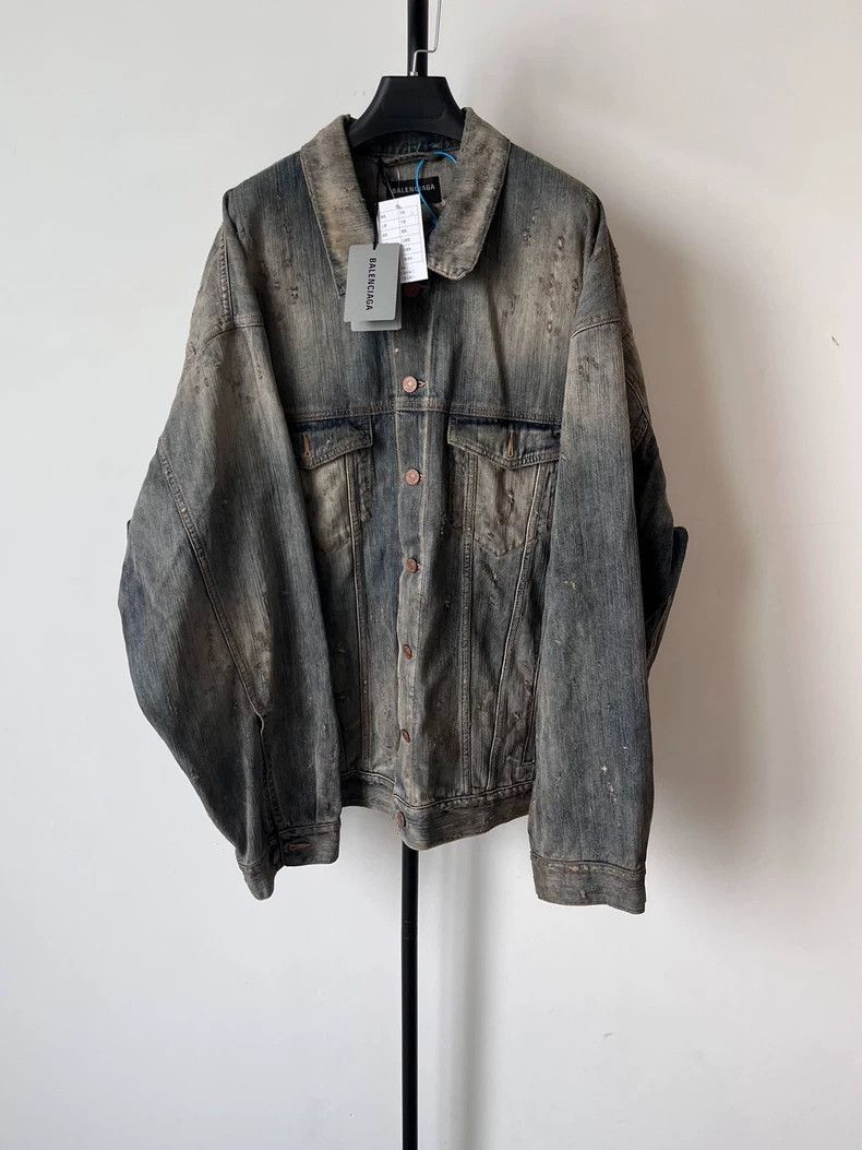 Balenciaga Balenciaga size 2 Back Rhinestone Logo Retro Denim Jacket Size S / US 4 / IT 40 - 2 Thumbnail
