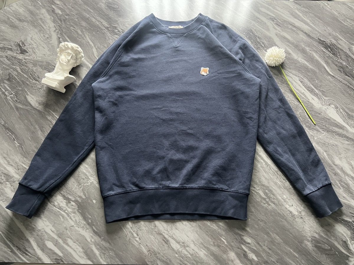 Maison Kitsune Maison Kitsune : Sweater One Point Logo Embroider Size US M / EU 48-50 / 2 - 2 Thumbnail