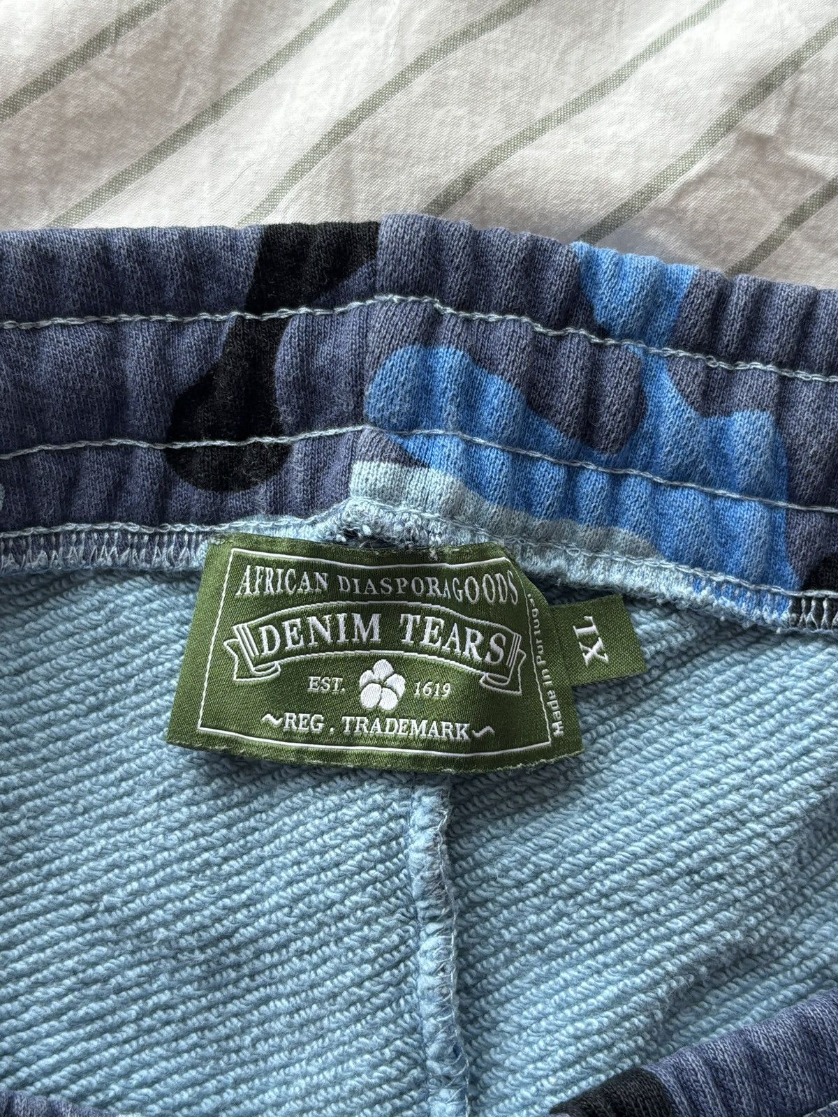 DENIM TEARS Denim Tears The Cotton Wreath Sweatpant Blue Camo Size US 33 - 4 Thumbnail