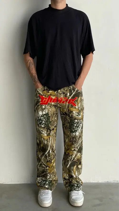 Japanese Brand Embroidery Camouflage Baggy Cargos Men Women Size US 32 / EU 48 - 2 Thumbnail