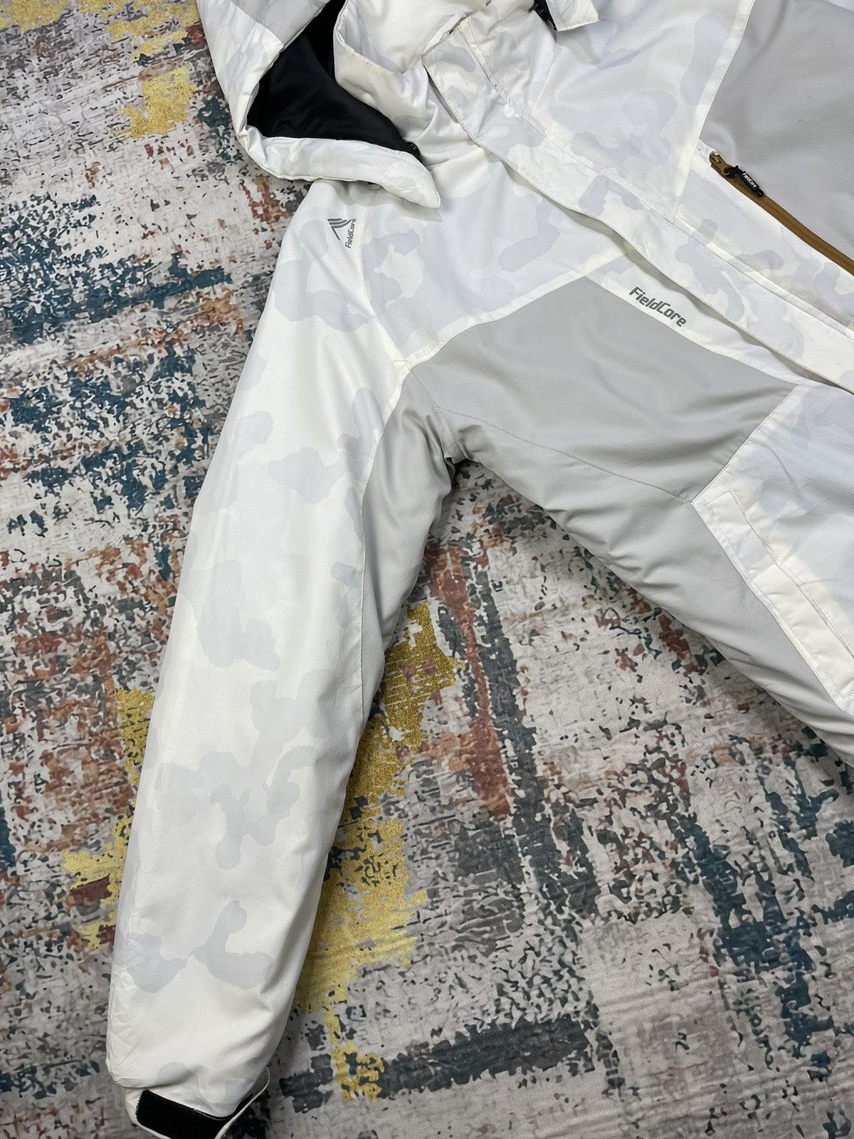 Japanese Brand Fieldcore Three Avirity White Camo Weather Jackets Size US L / EU 52-54 / 3 - 3 Thumbnail