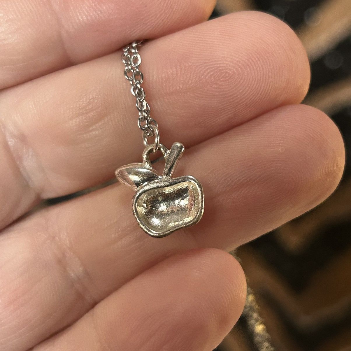 Handmade Handcrafted vintage shiny silver apple pendant necklace Size ONE SIZE - 2 Thumbnail