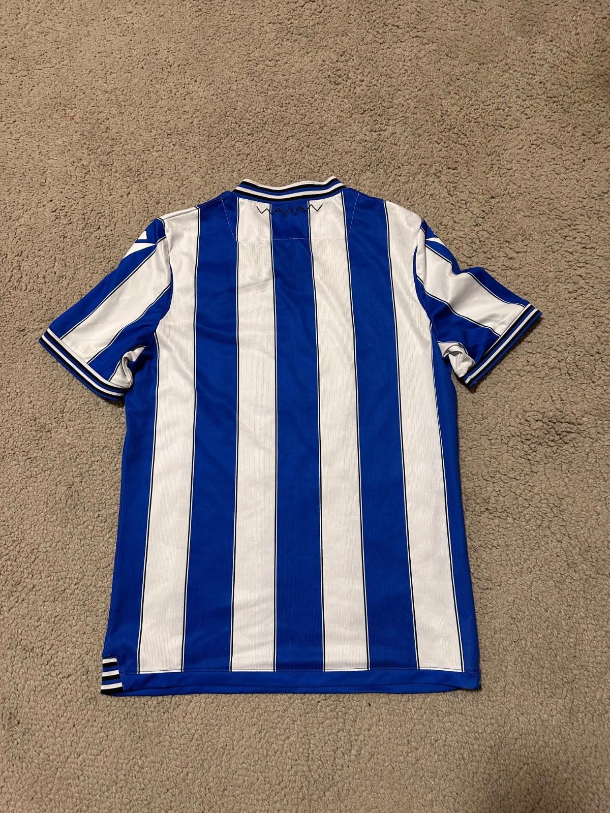 Macron SHEFFIELD WEDNESDAY 2022/2023 FOOTBALL SHIRT JERSEY MACRON Size US S / EU 44-46 / 1 - 6 Thumbnail