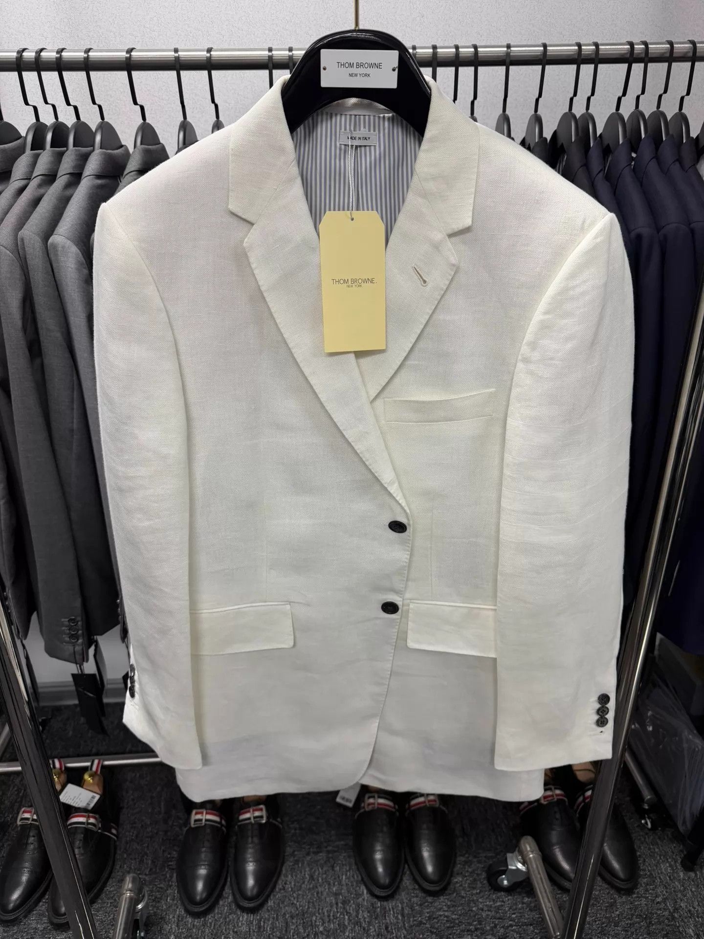 Thom Browne Thom Browne Men's White Linen 4-Bar Blazer Size US XL / EU 56 / 4 - 1 Thumbnail