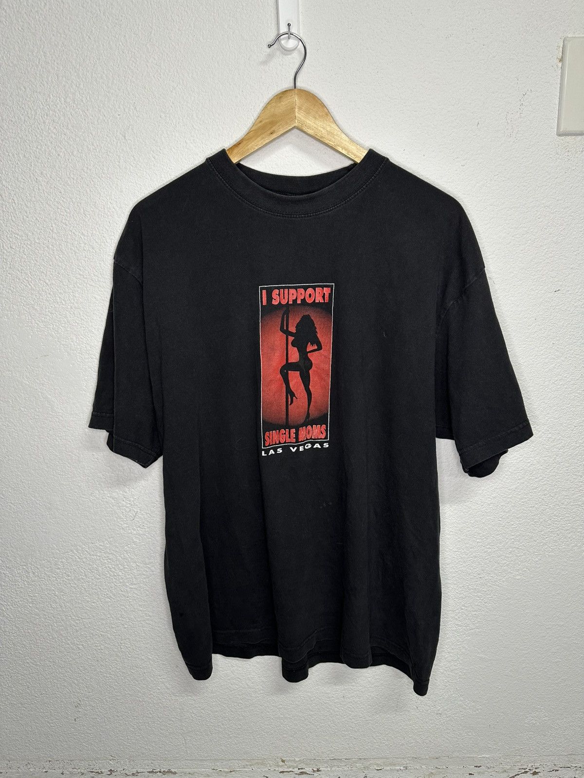 Vintage Vintage I support single mother’s stripper T-shirt Size US XL / EU 56 / 4 - 1 Thumbnail