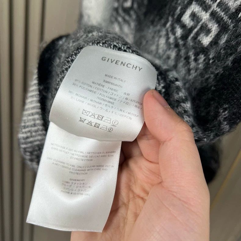 Givenchy Givenchy Mohair black and white checkered sweater 2506-Next Size US L / EU 52-54 / 3 - 6 Thumbnail