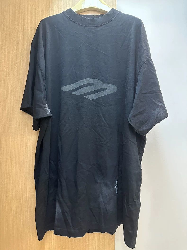 Balenciaga Balenciaga Distressed Loose Fit Short Sleeve T-Shirt Size US L / EU 52-54 / 3 - 1 Thumbnail