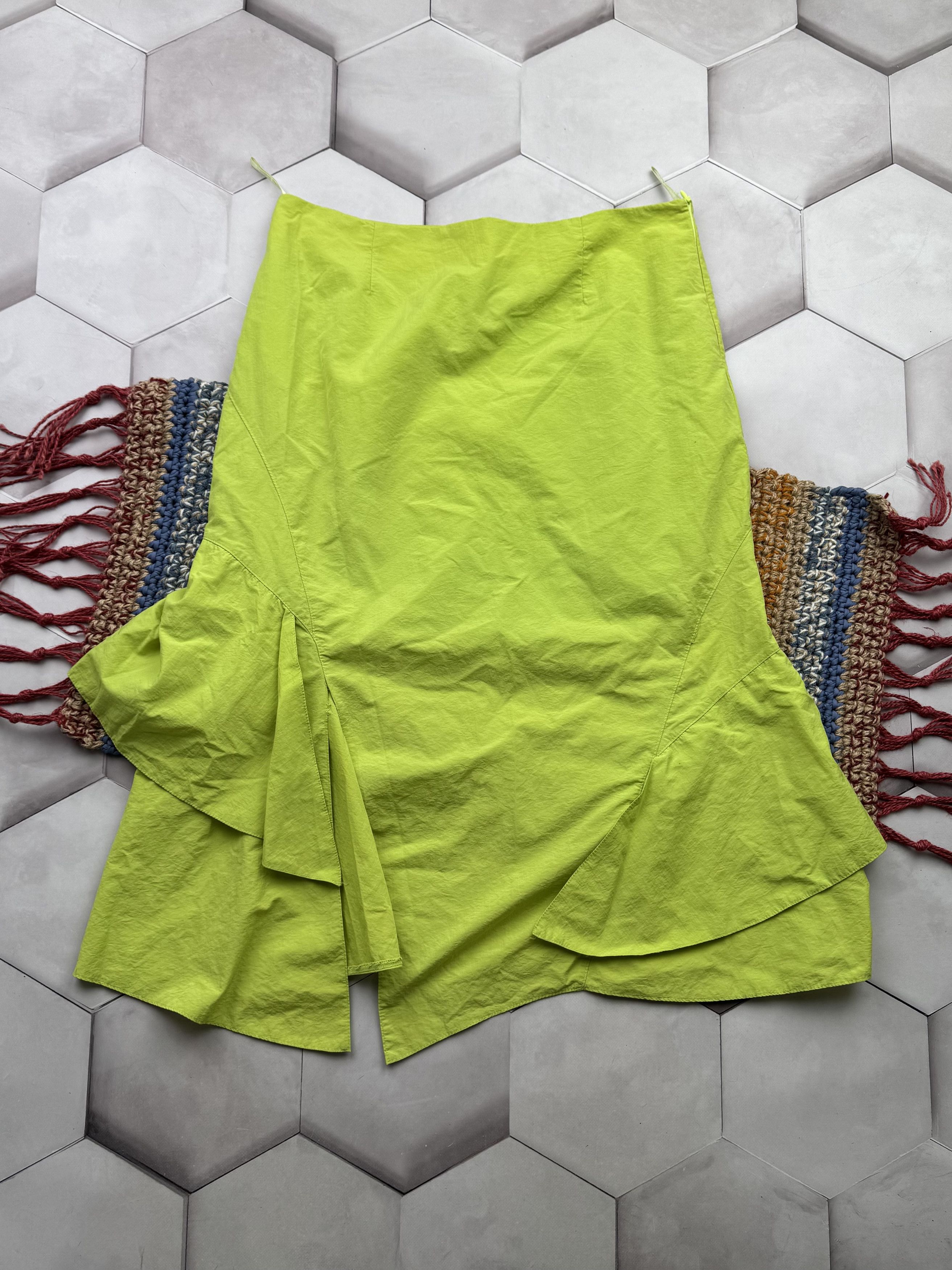 Vintage Vintage Asymmetry Flare Skirt (E4) Size 32" / US 10 / IT 46 - 1 Thumbnail