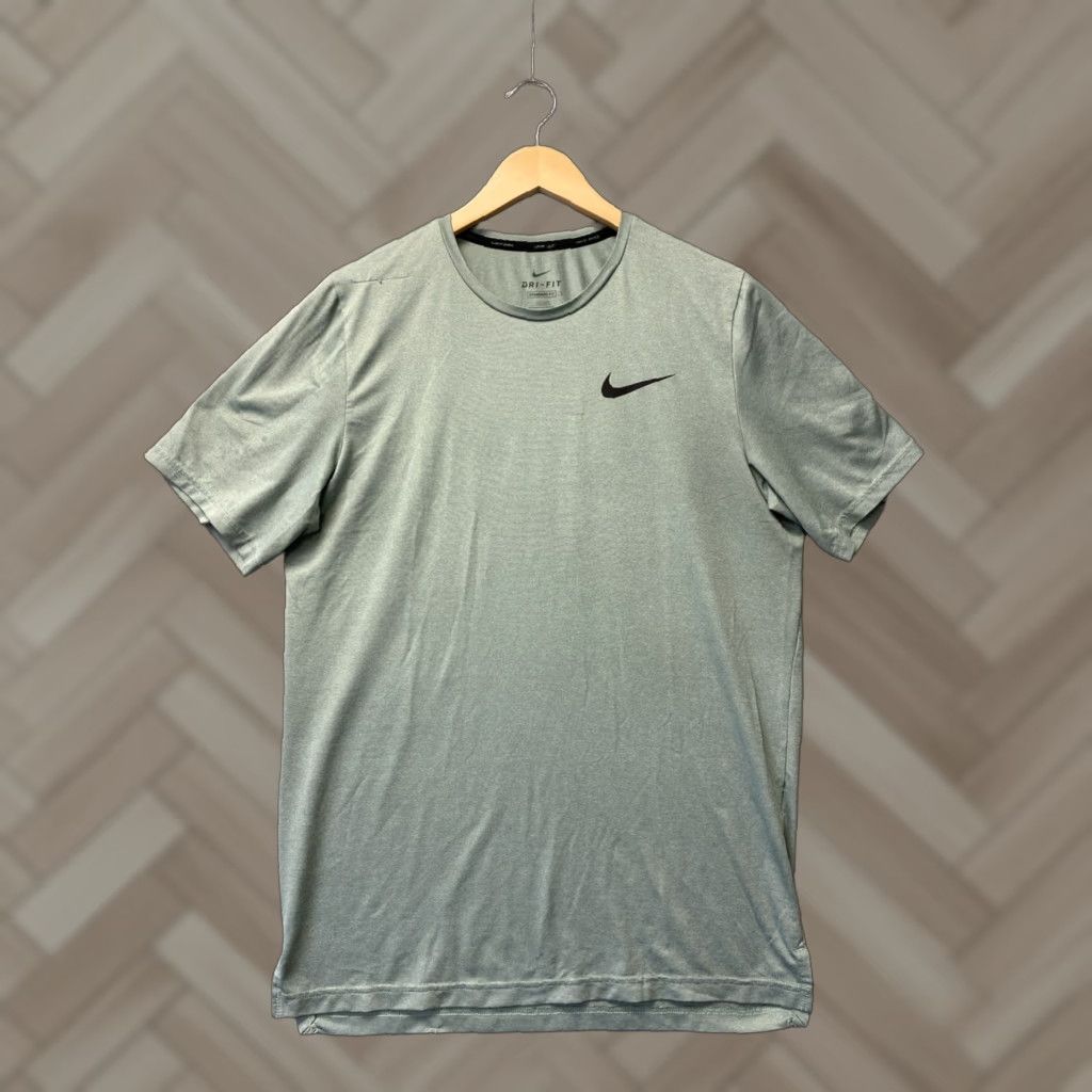 Nike Nike Dri Fit Shirt Nike Dri-FIT Shirt Adult Small Green Swoosh Running Training MENS/141-24 Size US S / EU 44-46 / 1 - 1 Thumbnail