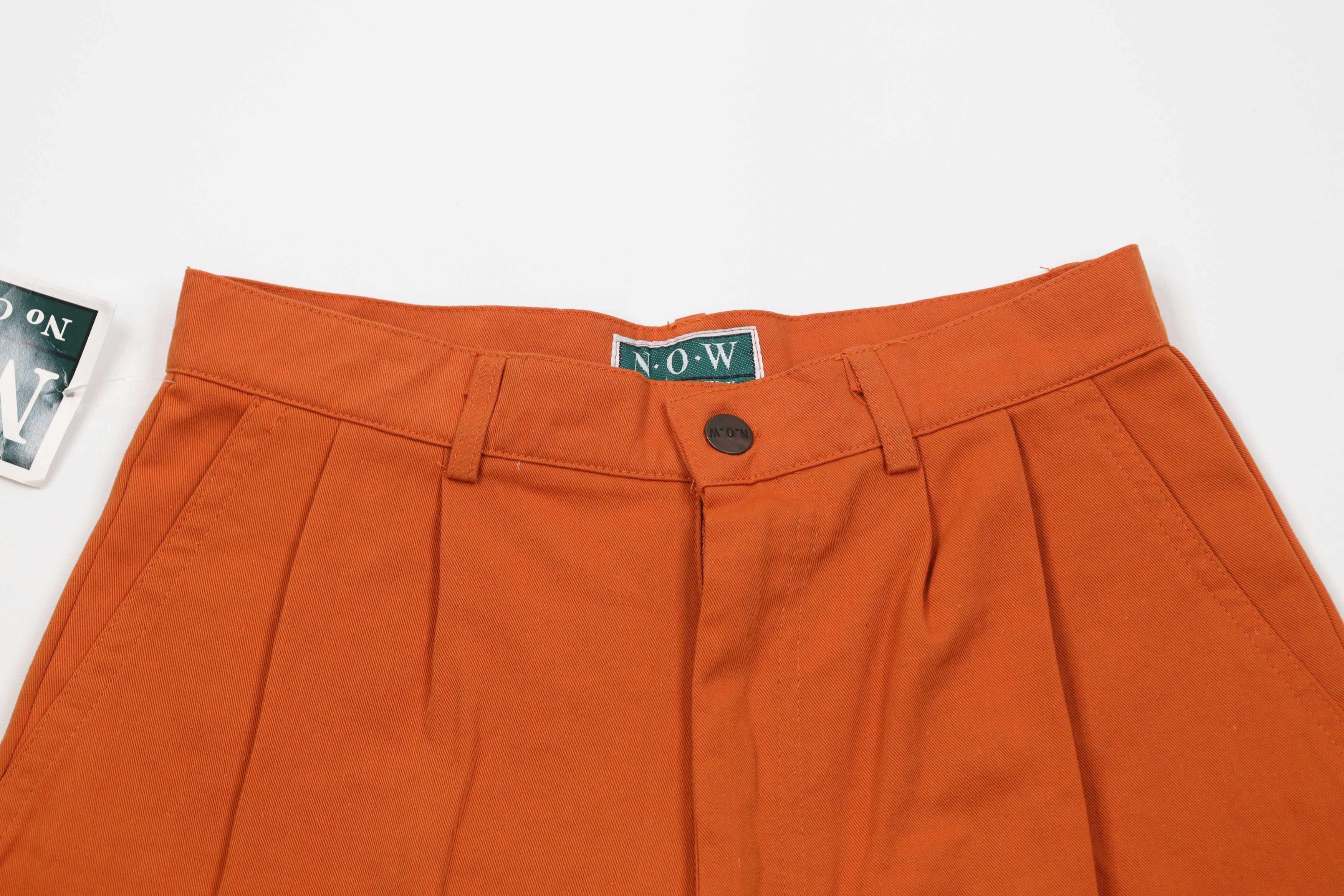 Vintage Deadstock Vintage 90s Streetwear Pleated Chino Shorts Orange Size US 28 / EU 44 - 2 Thumbnail