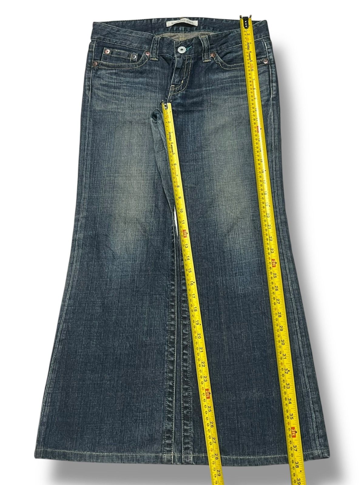 Uniqlo Vintage Uniqlo Bell Bottom Japan - Faded Wash Jeans Size US 35 - 11 Thumbnail