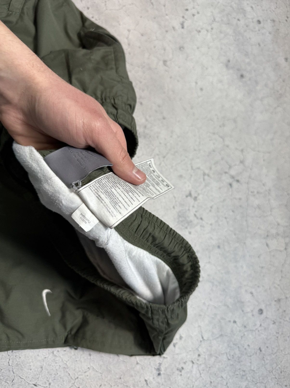 Nike Nike Swoosh Track Pants Nylon Baggy Drill Swoosh Vintage Size US 38 / EU 54 - 8 Thumbnail