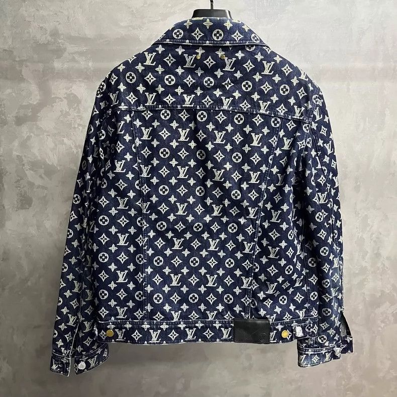Louis Vuitton LOUIS VUITTON Blue full logo, single breasted casual denim Size US L / EU 52-54 / 3 - 6 Thumbnail