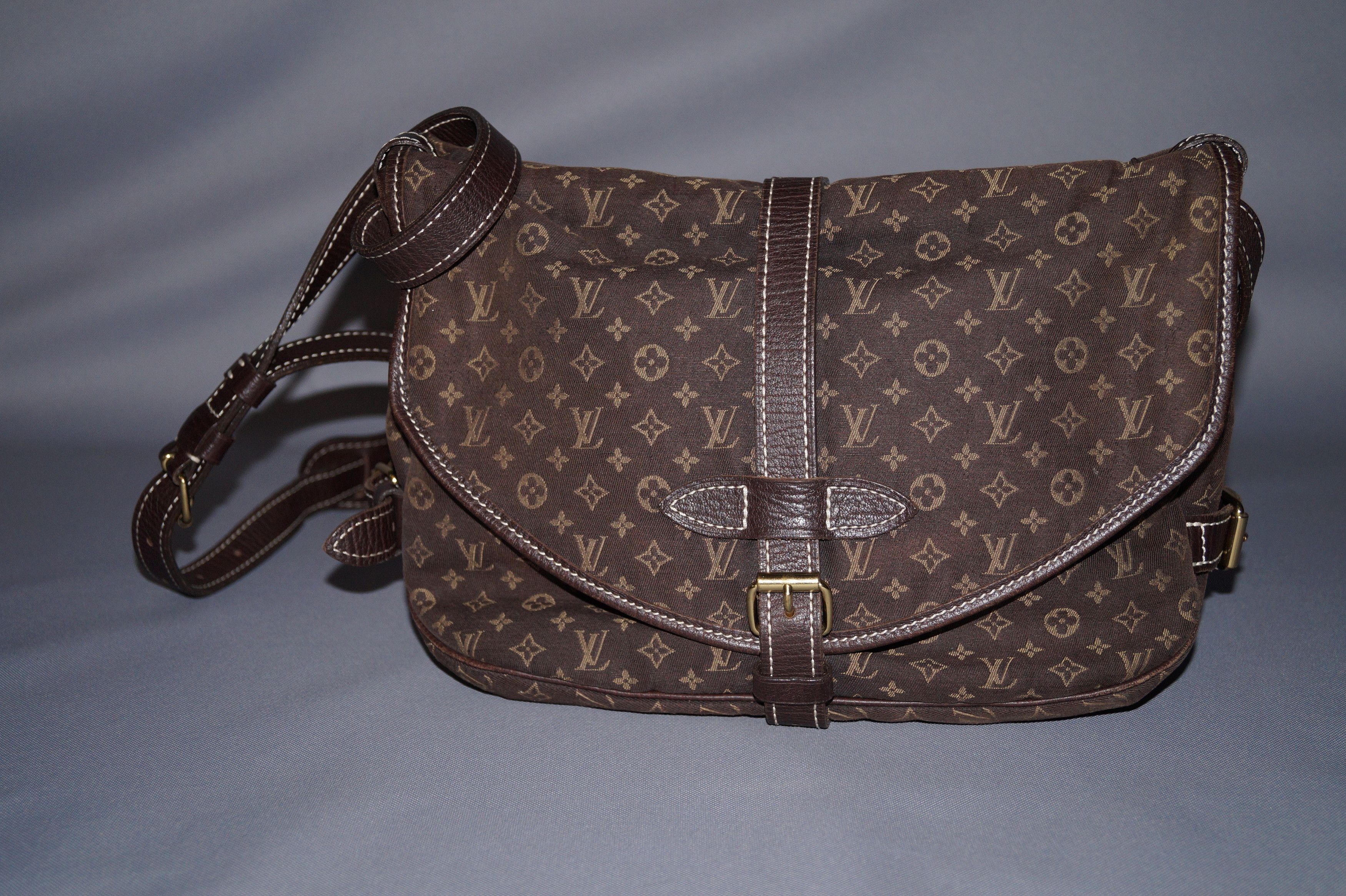 Louis Vuitton Louis Vuitton Saumur shoulder bag Monogram canvas Size ONE SIZE - 1 Thumbnail