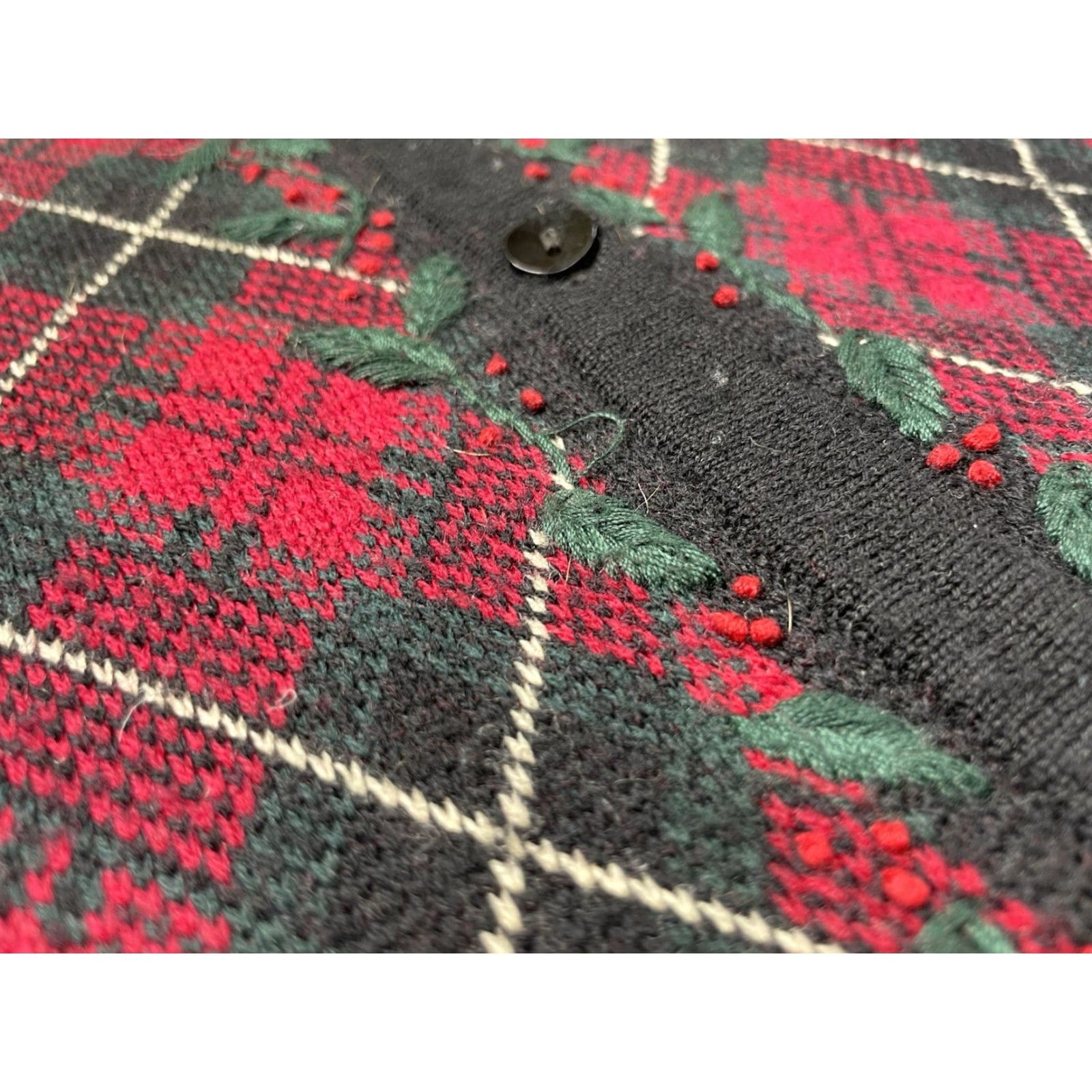 Talbots Talbots Cardigan Sweater L Red Christmas Plaid Holly Argyle Wool Tartan 100% Merino Womens Mens? (note: must not add info). Size L / US 10 / IT 46 - 4 Thumbnail