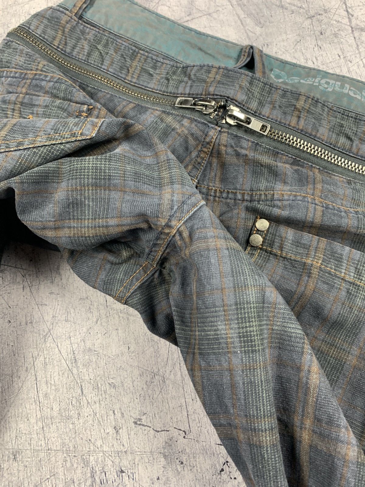 Desigual Vintage Y2K Desigual Plaid Avant Garde Pants Size 40 Regular Size US 31 - 21 Thumbnail