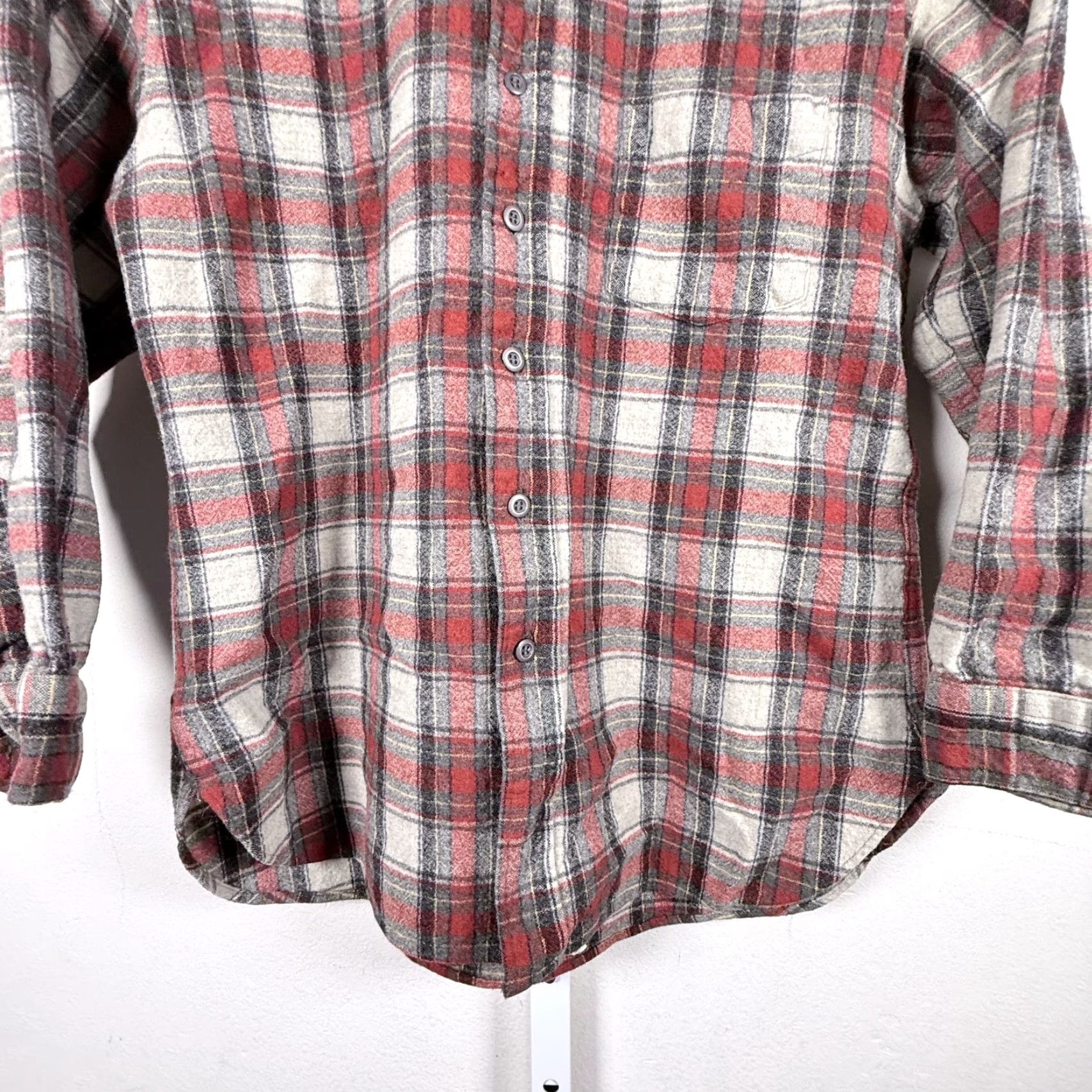 Pendleton VINTAGE Pendleton Shirt Red/White Wool USA Made - Large Mens Long Sleeve Button-Up Plaid Field Board Shirt Size US L / EU 52-54 / 3 - 4 Thumbnail
