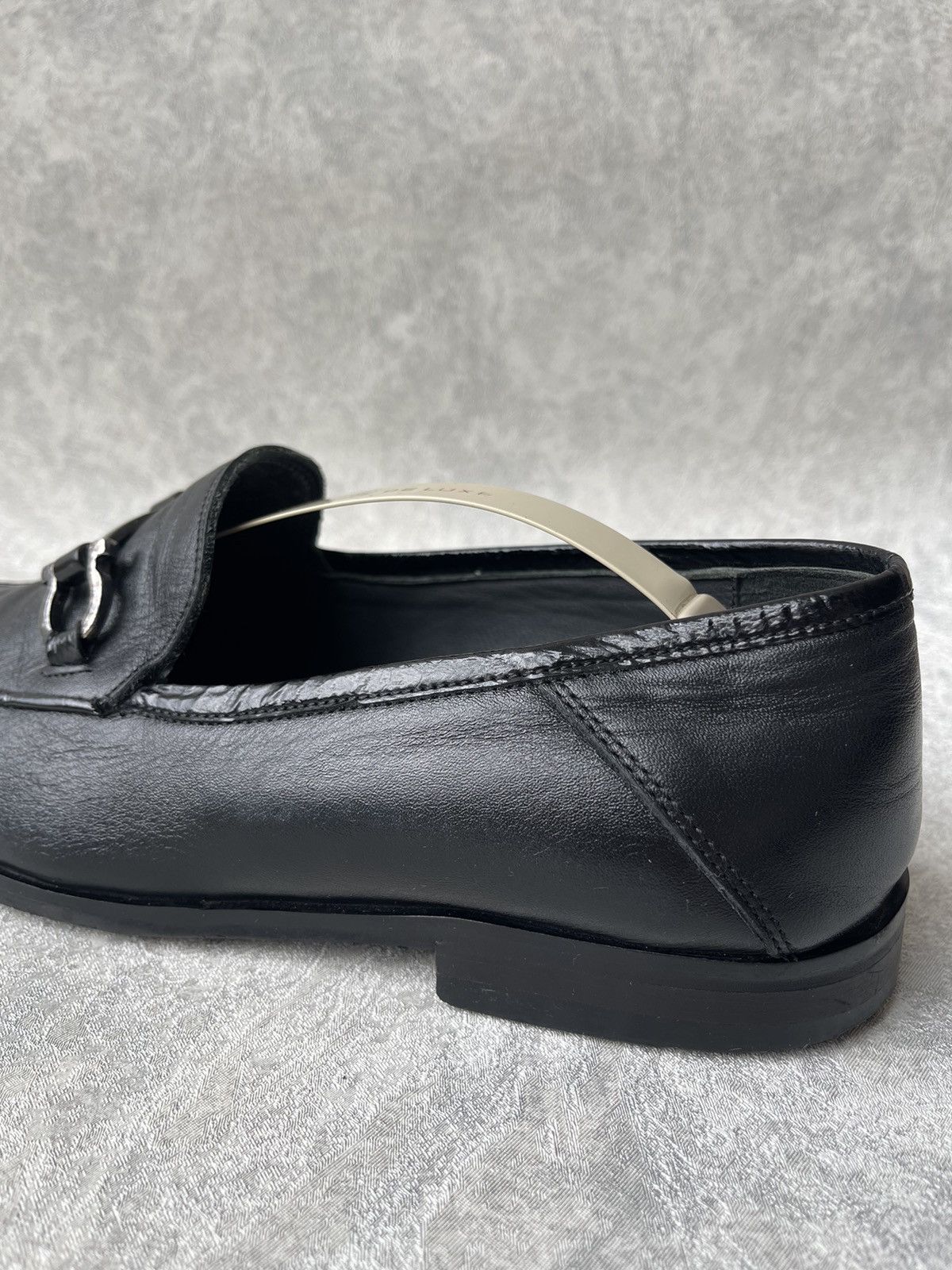 Salvatore Ferragamo Salvatore Ferragamo Gancini Leather Loafers Unisex Size US 9 / IT 39 - 4 Thumbnail