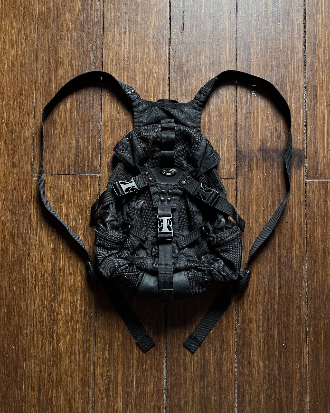 Pre-owned If Six Was Nine X Le Grande Bleu L G B Vintage Oakley Icon Mini Black Backpack