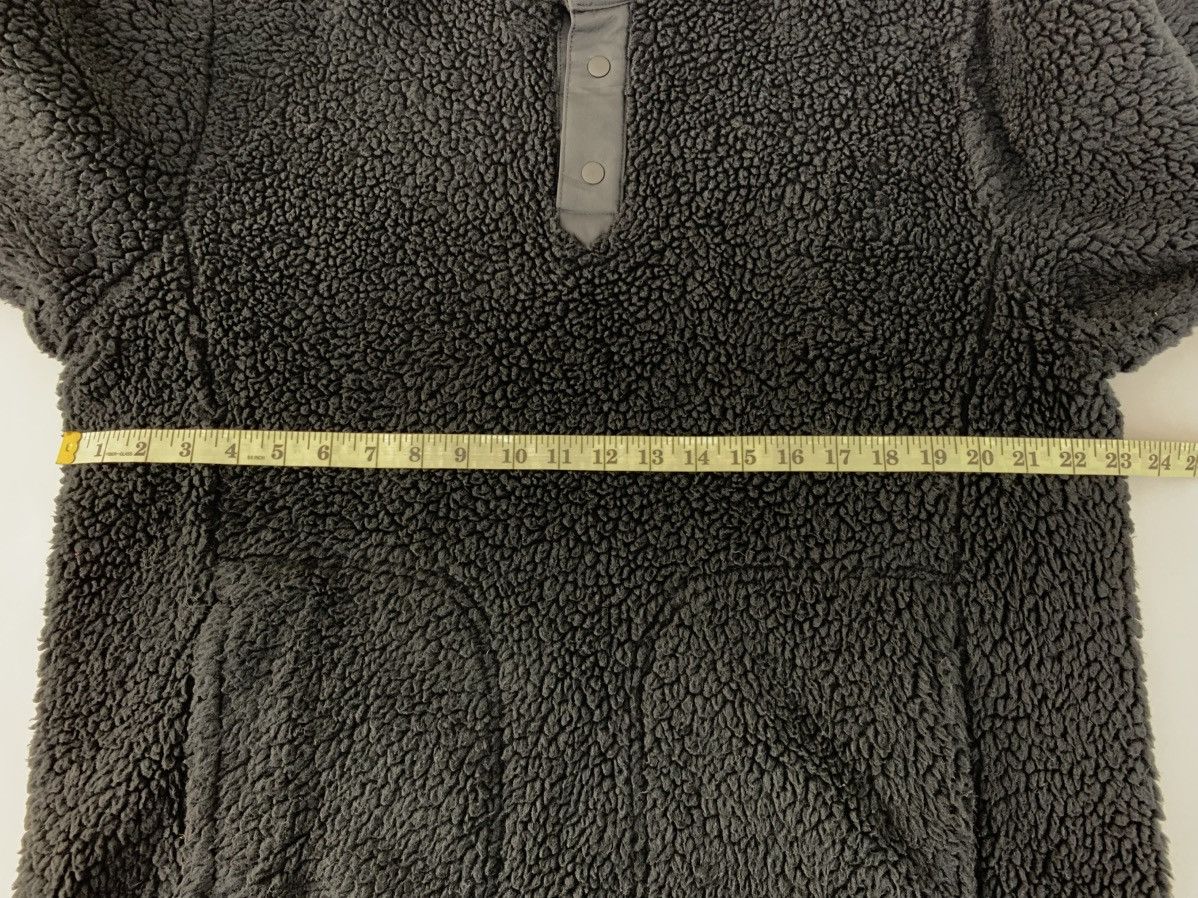 Japanese Brand Uniqlo X White Mountaineering Grizzly Fluffy Snap Button Size US L / EU 52-54 / 3 - 8 Thumbnail