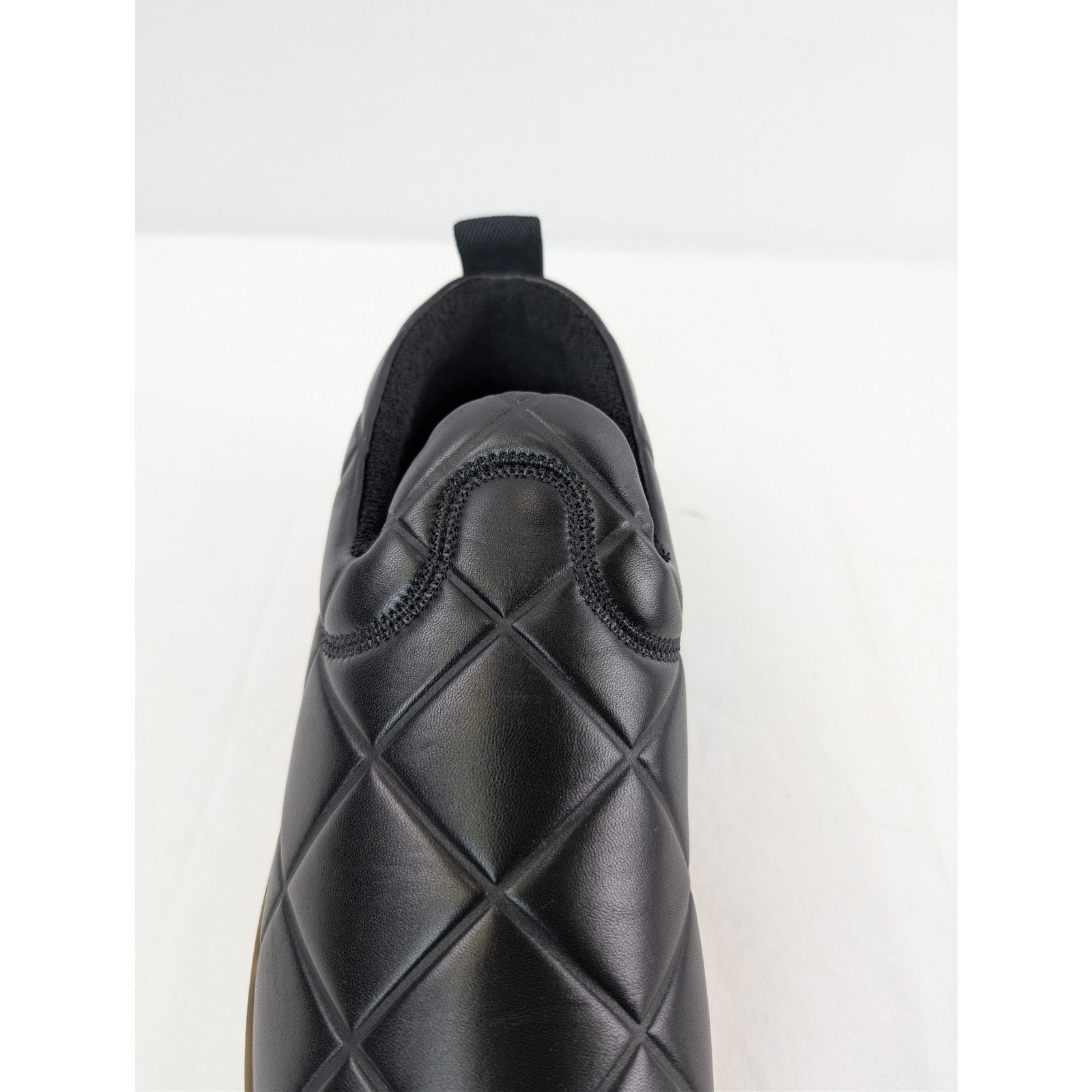 Bottega Veneta o1rshd1 Embossed Lagoon Nappa Quilt Sneaker in Black Size US 11 / EU 44 - 14 Thumbnail