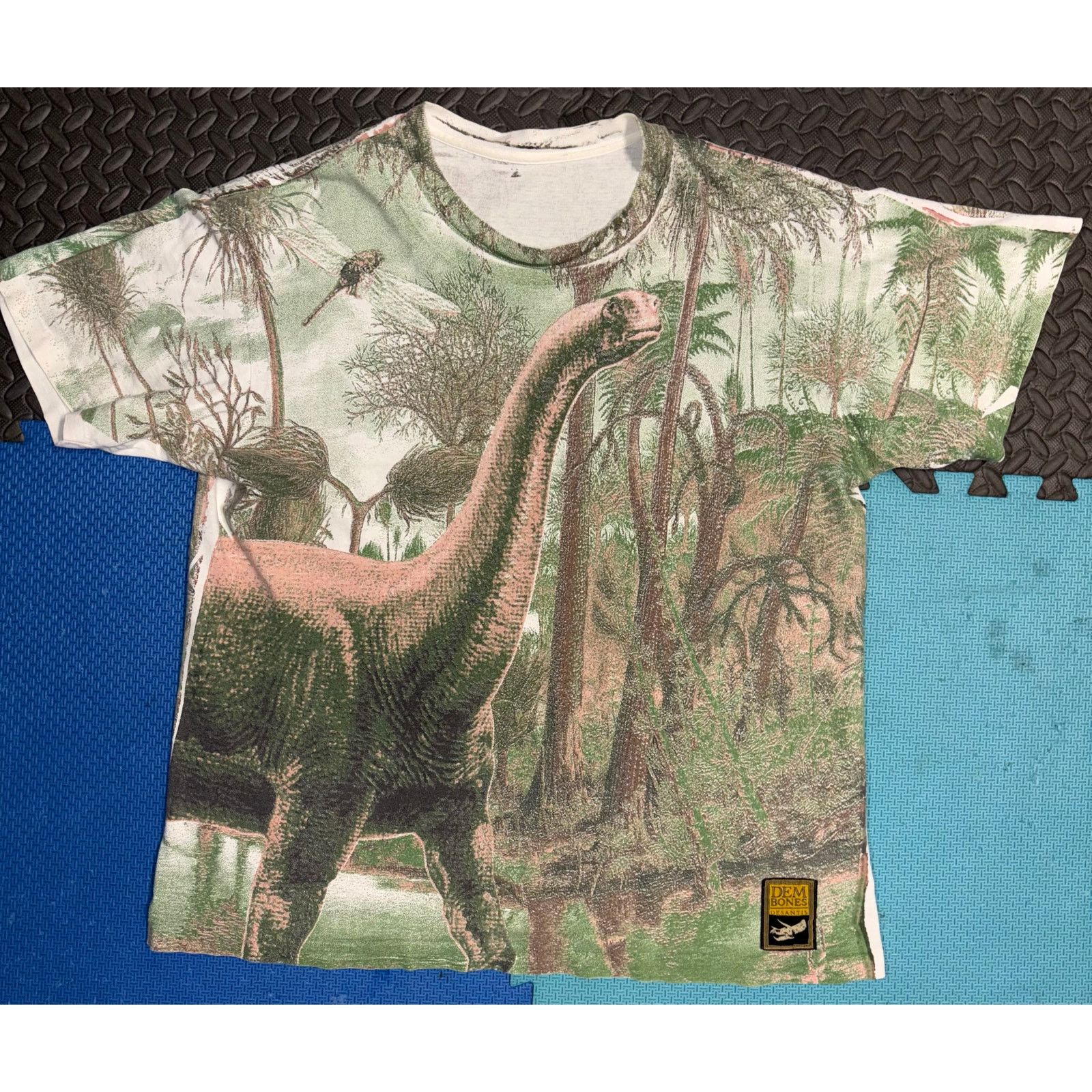 Vintage Vintage Stanley Desantis Dem Bones t shirt size large Size US L / EU 52-54 / 3 - 1 Thumbnail
