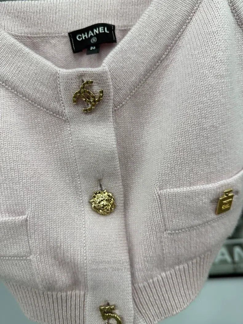 Chanel Chanel Pink Badge Suspender Knitted Vest Size XS / US 0-2 / IT 36-38 - 2 Thumbnail