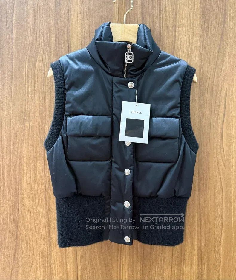 Chanel Chanel 23 N ski series cotton vest Size XS / US 0-2 / IT 36-38 - 1 Thumbnail