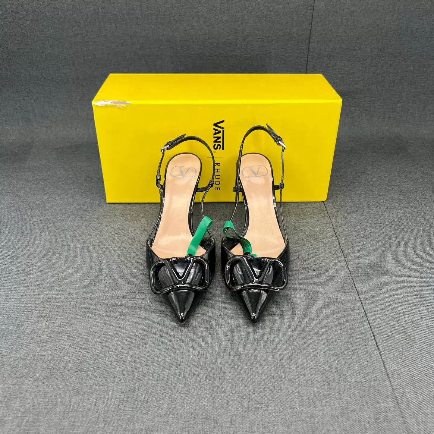 Valentino Valentino Vlogo Patent Leather Black Heels 35.5 with Box Size US 5 / IT 35 - 5 Thumbnail