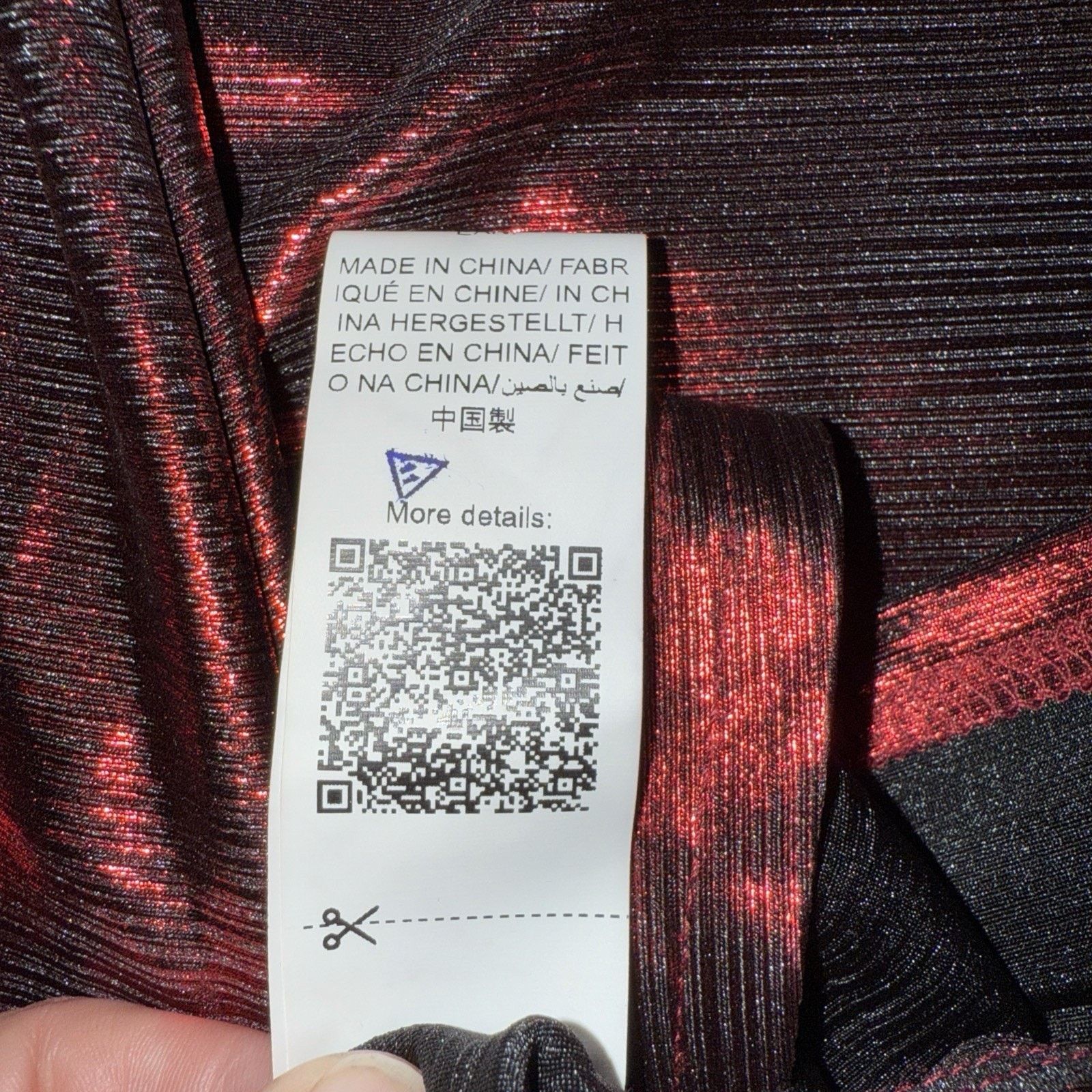 Shein SHEIN Red Black Shimmery Long Skirt Holiday Party Sz S goth Size 28" / US 6 / IT 42 - 9 Thumbnail