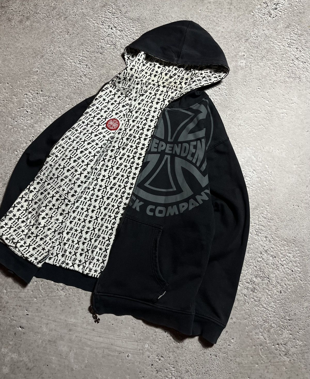 Independent Truck Co. × Japanese Brand Y2K reversible zip-up hoodie Independent logo graphic print Size US XL / EU 56 / 4 - 10 Thumbnail
