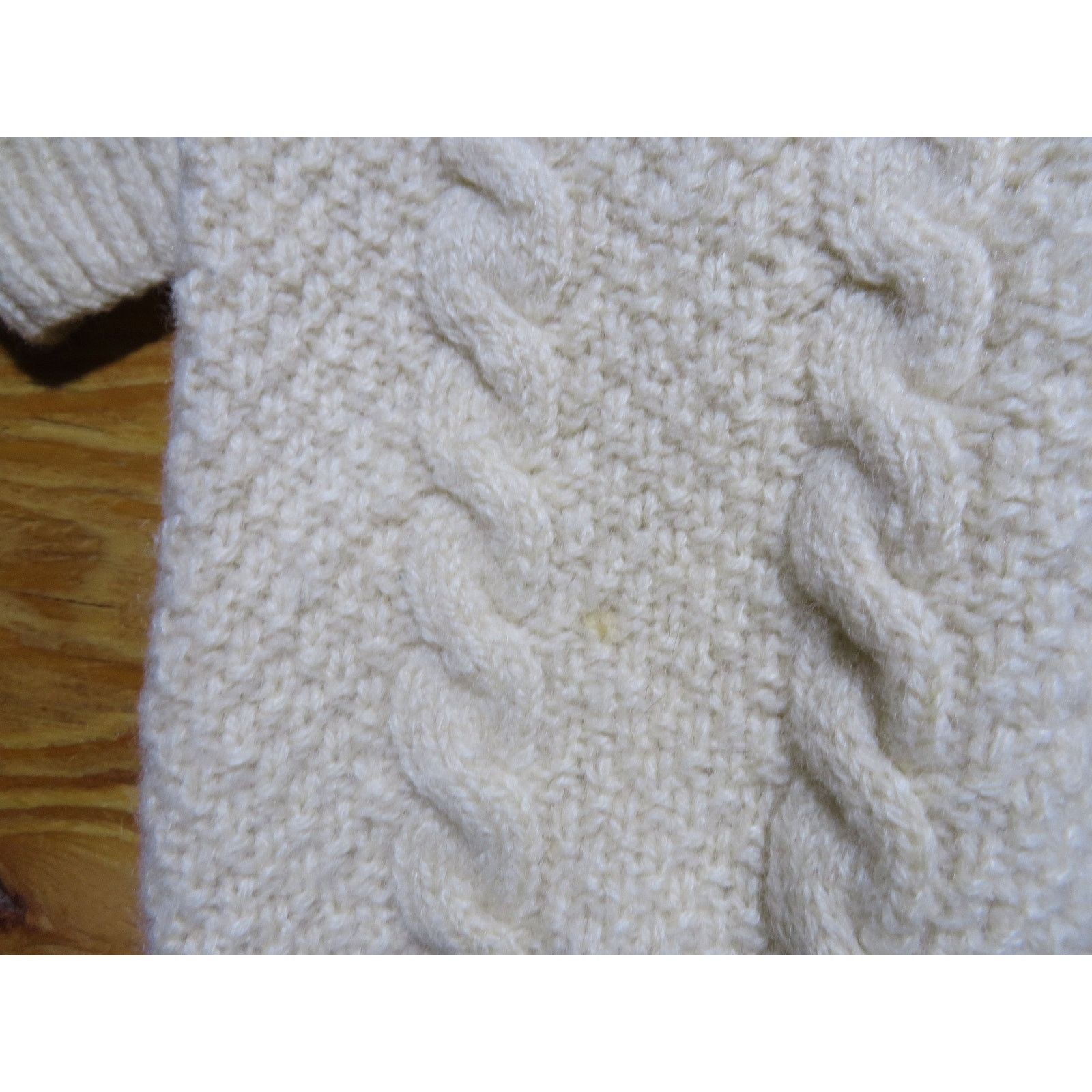 Embassy Row Embassy Row Cricket Sweater V-Neck Cable-Knit Beige M 1990s Size US M / EU 48-50 / 2 - 5 Thumbnail