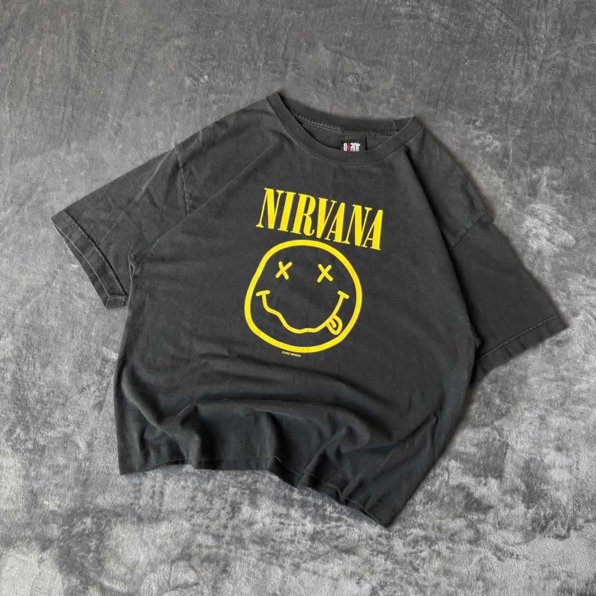 Giant 1992 FADED GIANT TAG NIRVANA TEE Size US M / EU 48-50 / 2 - 2 Thumbnail