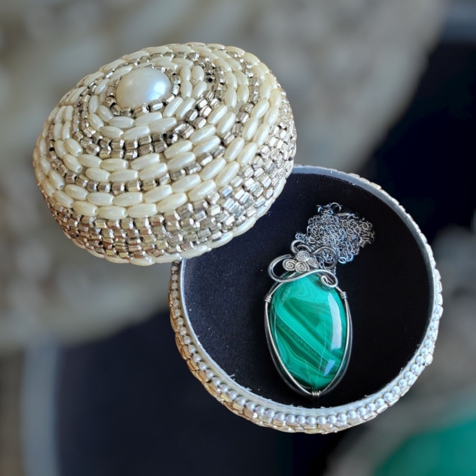 & Other Stories Malachite Silver Necklace, Malachite Pendant, Unique Design Size ONE SIZE - 1 Thumbnail
