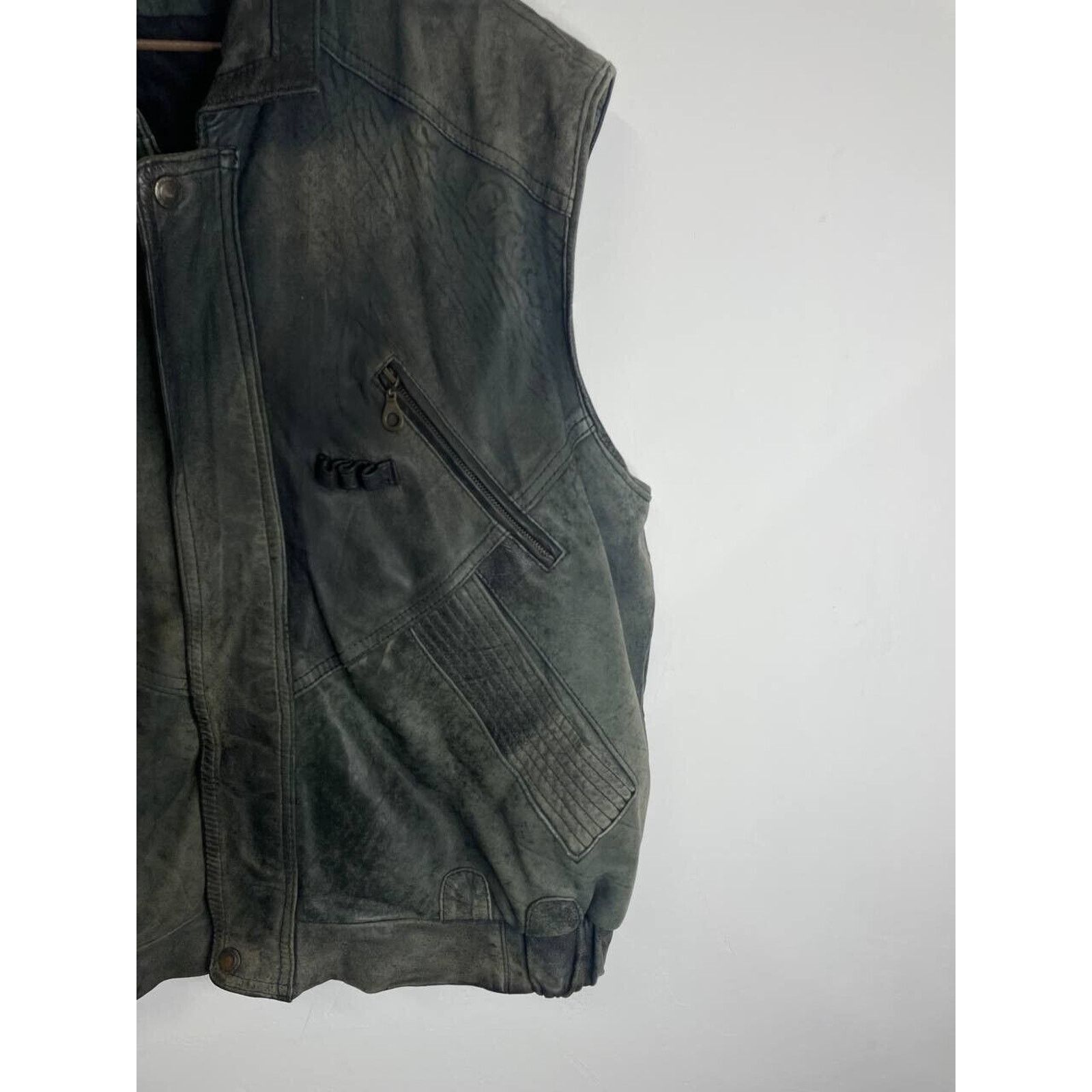 Vintage Vintage Black Leather Utility Biker Vest Rugged & Functional Size US XL / EU 56 / 4 - 4 Thumbnail