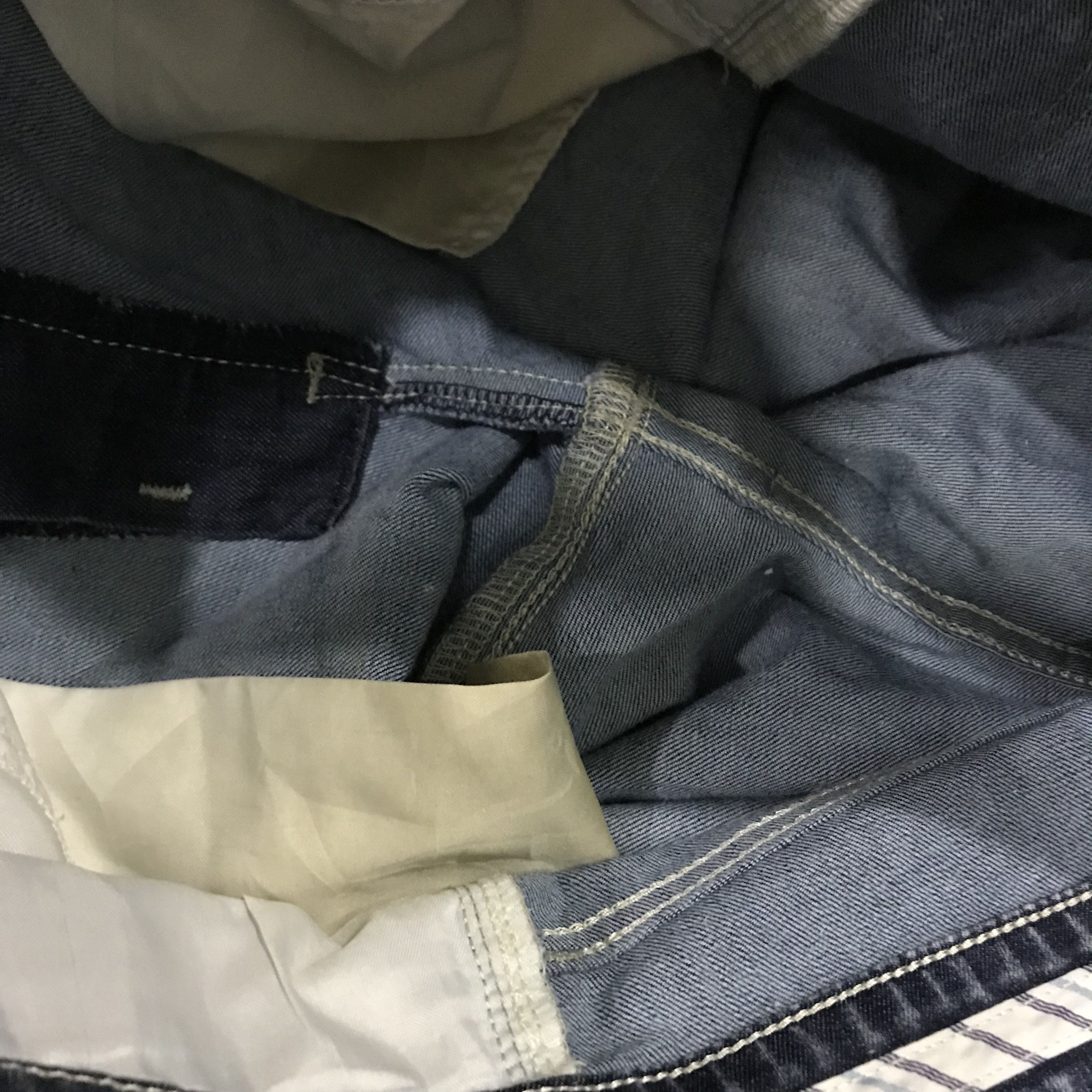 Wrangler Vintage Wrangler Jeans Dark Wash Distressed Straight Leg Size US 36 / EU 52 - 14 Thumbnail
