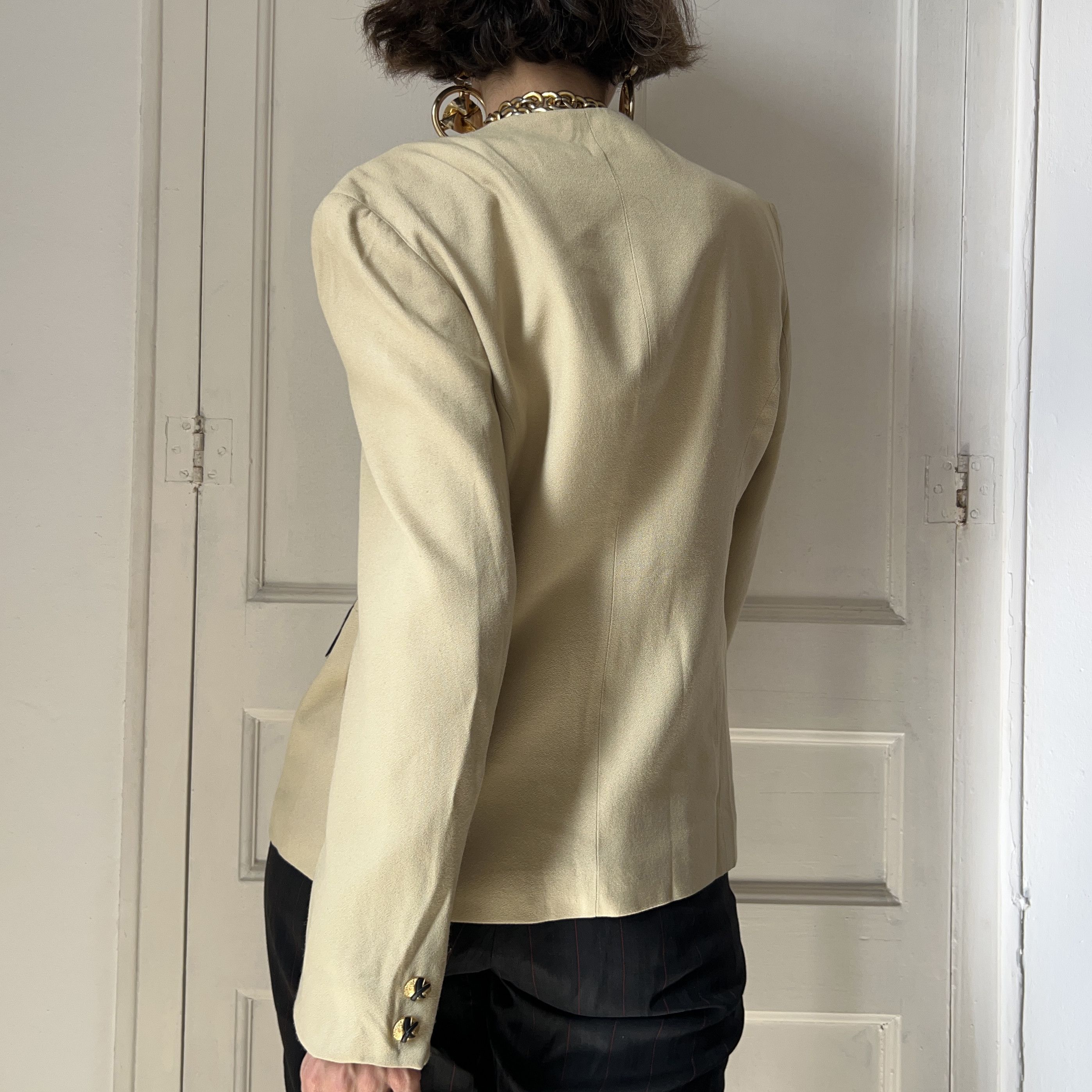 Vintage Vintage 90s Beige Collarless Blazer Navy Blue Trim Size XL / US 12-14 / IT 48-50 - 2 Thumbnail