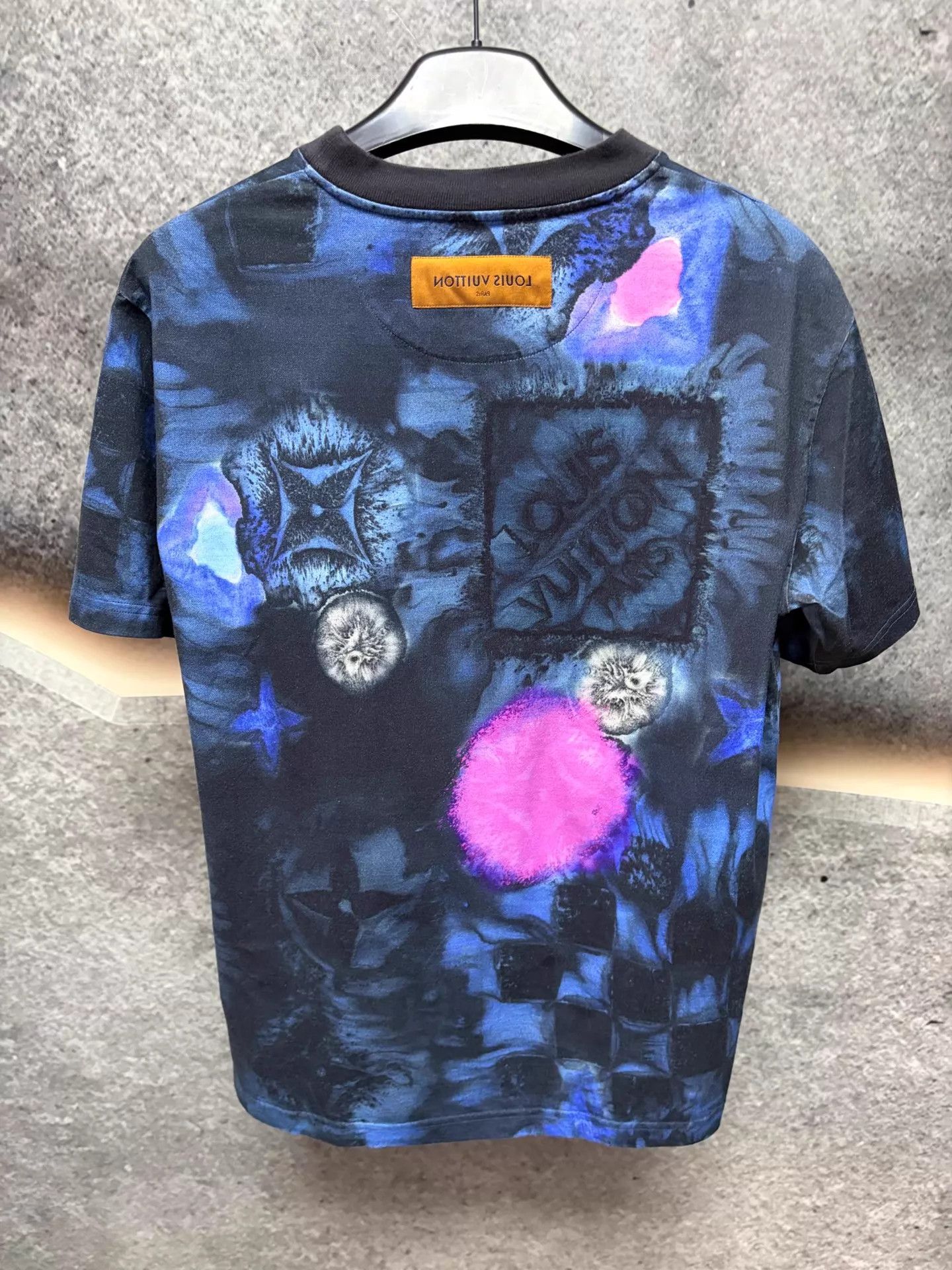 Louis Vuitton LV tie-dye short-sleeve T-shirt L Size US L / EU 52-54 / 3 - 2 Thumbnail