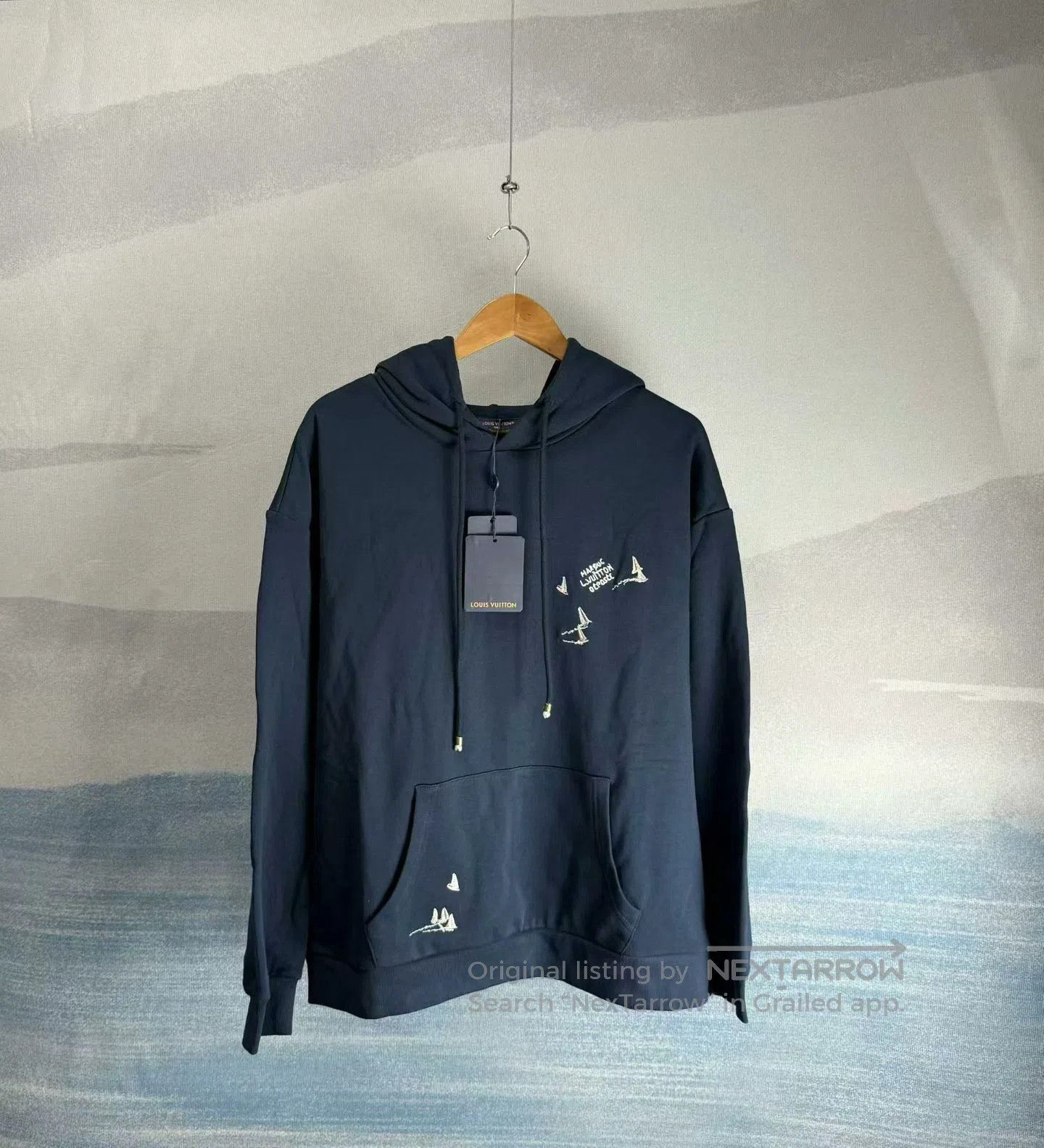 Louis Vuitton navy blue embroidered hooded sweatshirt. Size US L / EU 52-54 / 3 - 1 Thumbnail