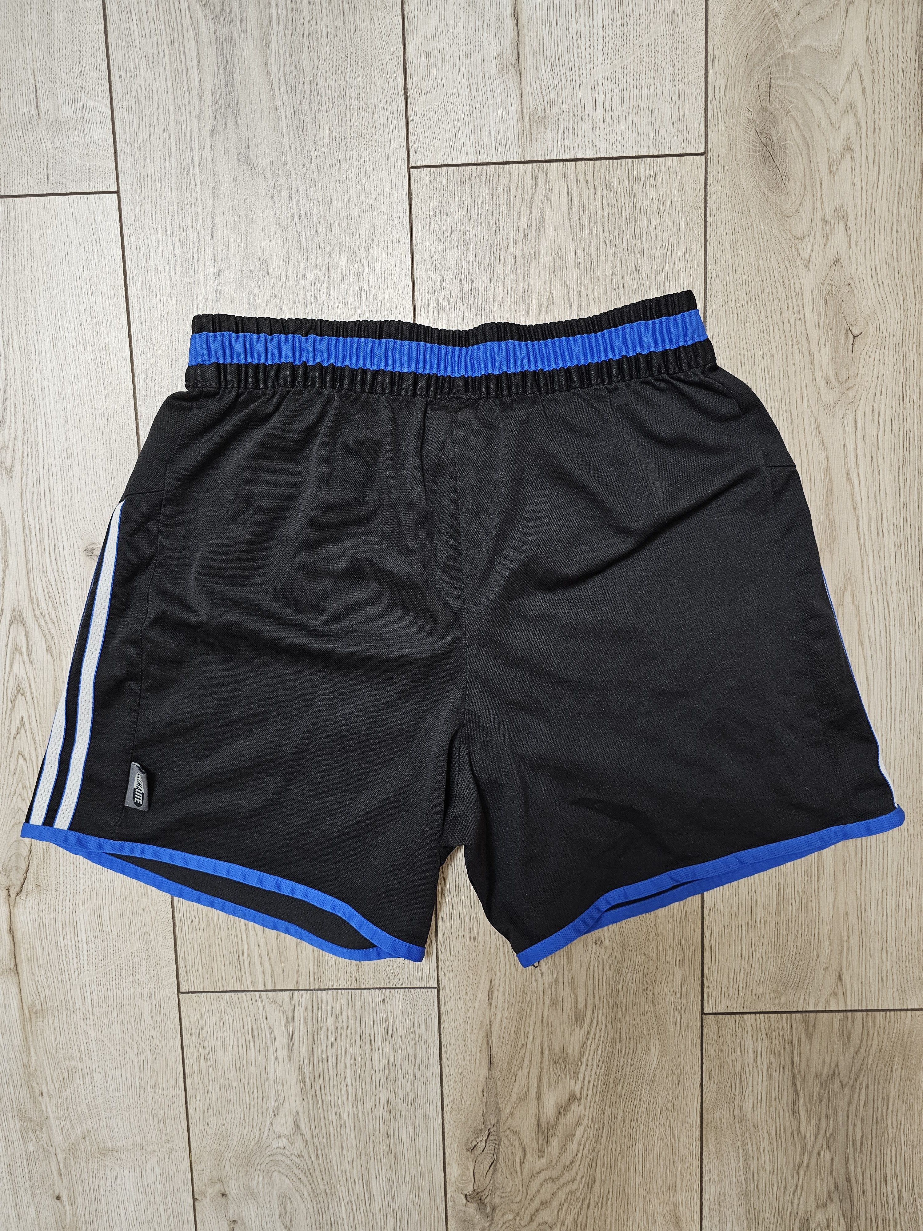 Adidas × Vintage NEWCASTLE UNITED 2000 2001 FOOTBALL SHORTS SOCCER SHORTS Size US 32 / EU 48 - 2 Thumbnail