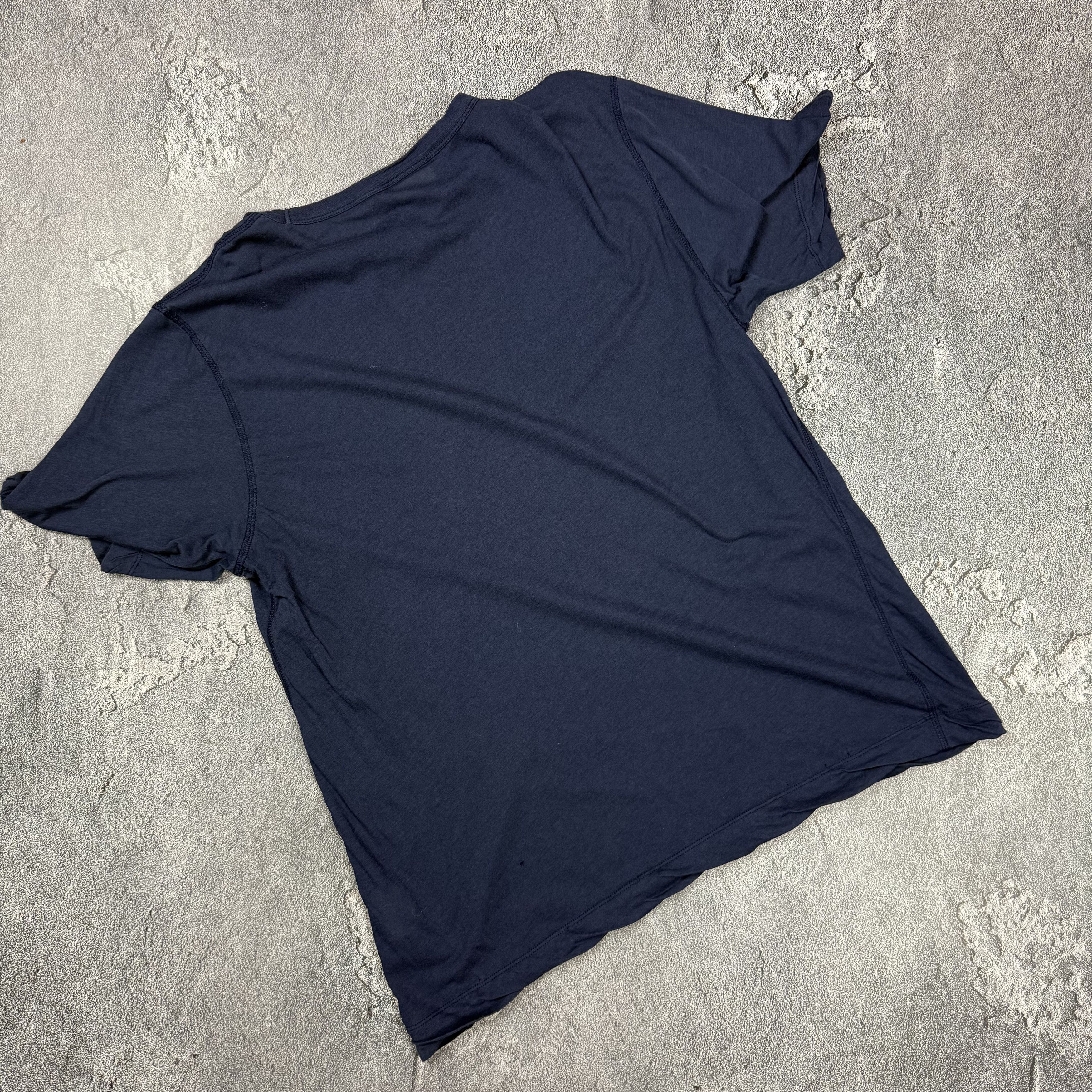 Dries Van Noten Dries van notenLightweight navy tee shirt size L Size US L / EU 52-54 / 3 - 9 Thumbnail