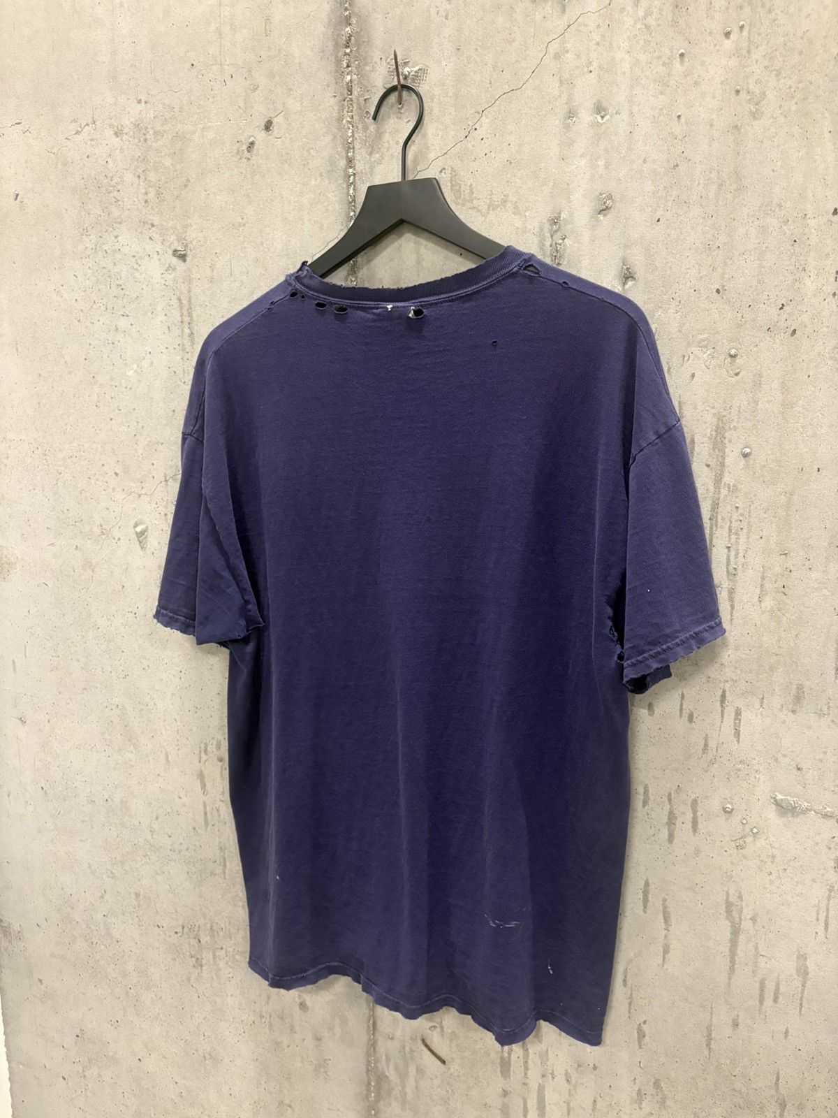 Vintage Vintage Blank Shirt Thrashed Faded Distressed Grunge Band Size US L / EU 52-54 / 3 - 5 Thumbnail