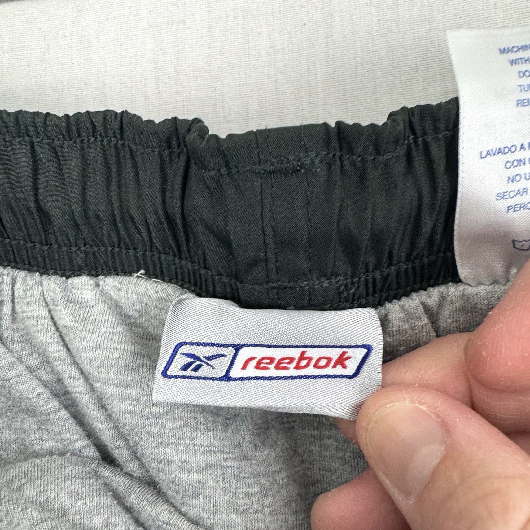 Reebok VINTAGE Reebok Track Pants Men XL Black Relaxed 30in 90s Y2K Hipster Sports Athletic Baggy Drawstring Pants women? No gender specified. Size US 36 / EU 52 - 7 Thumbnail