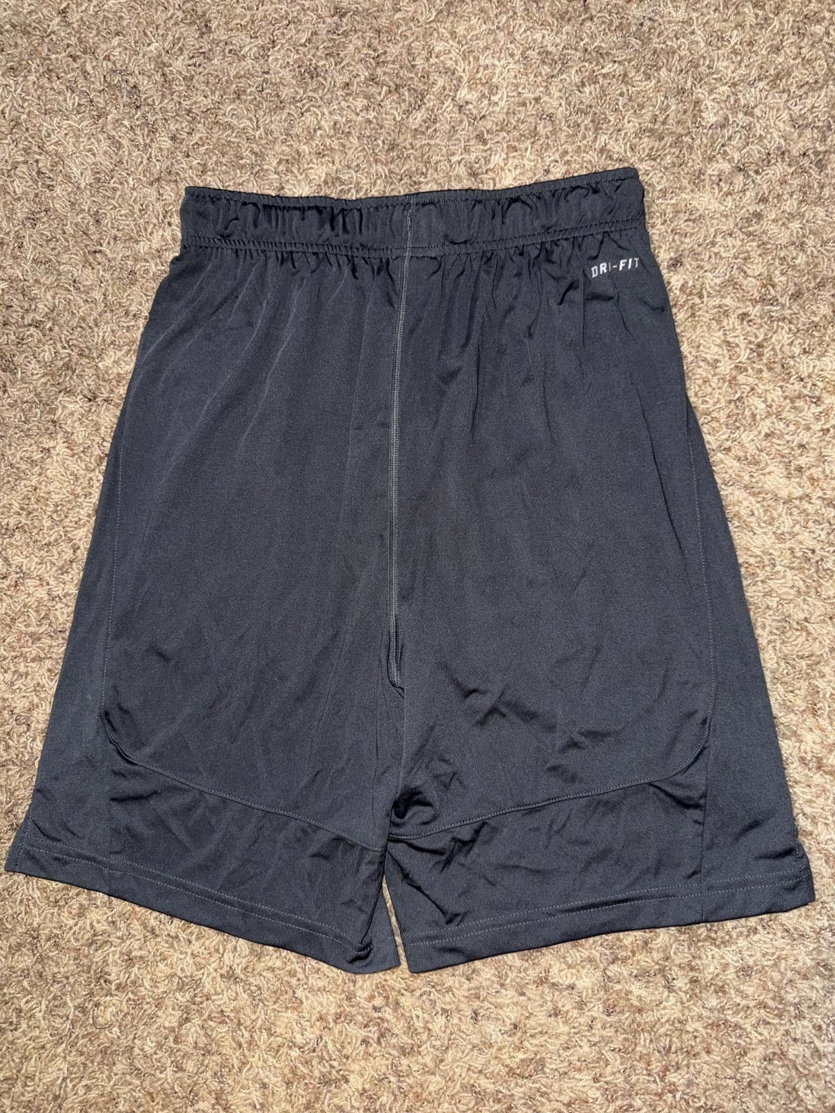 Nike Nike Men’s 2-pocket Dri-Fit Fly Shorts Size US 32 / EU 48 - 7 Thumbnail