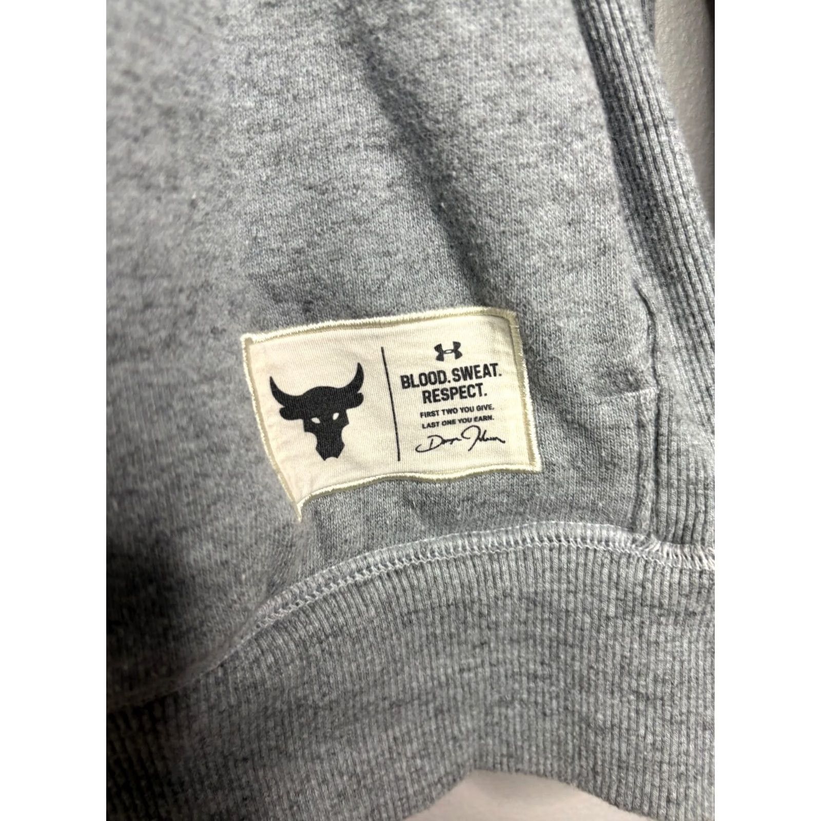 Under Armour Under Armour Project Rock Hoodie Long Sleeve T-Shirt Mens M Gray 8/10 Condition Hooded Logo 4105 Regular Size 4210 Size US M / EU 48-50 / 2 - 4 Thumbnail