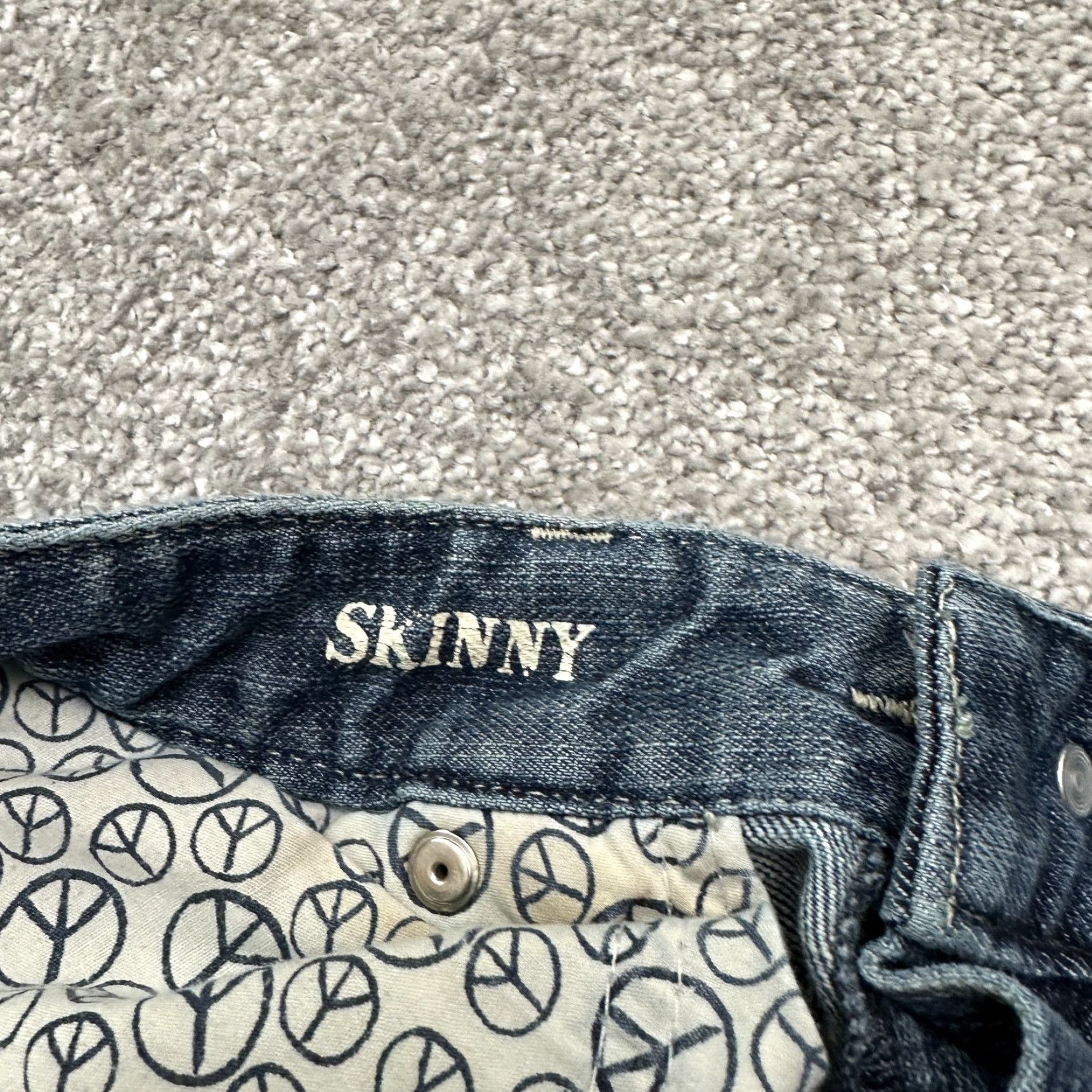 Mossimo Mossimo Skinny Denim Jeans Juniors 5 Low Rise Medium Wash Blue 28.5 Inseam Womens Size 27" / US 4 / IT 40 - 5 Thumbnail