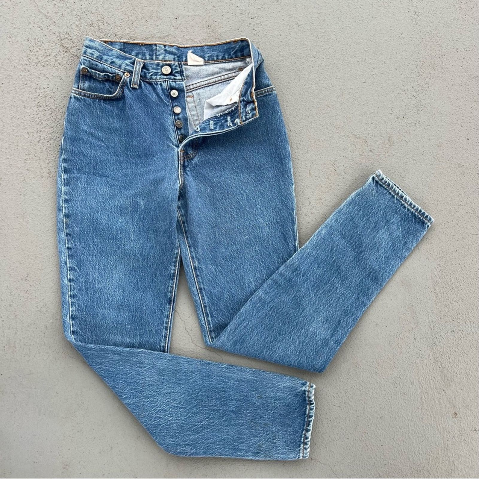 image of Levis 80's Levi’S Ladies 501 Button Fly Original Straight Leg Jeans in Blue, Women's (Size 23)